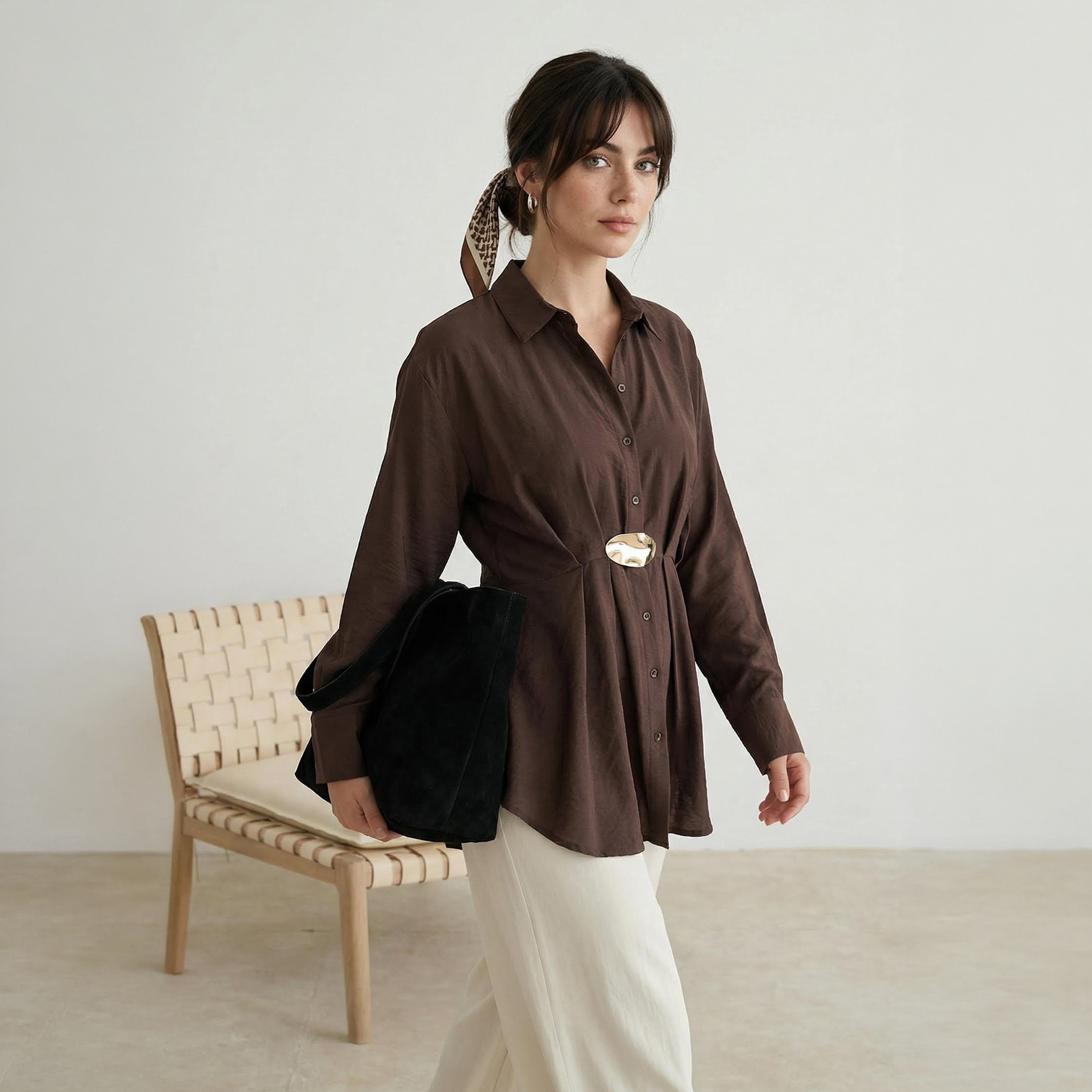 قميص حريمي محتشم بني بملمس مميز بياقة وأكمام منسدلة من ترينديول-women-clothing-shirtsandblouses-shirts-image-4