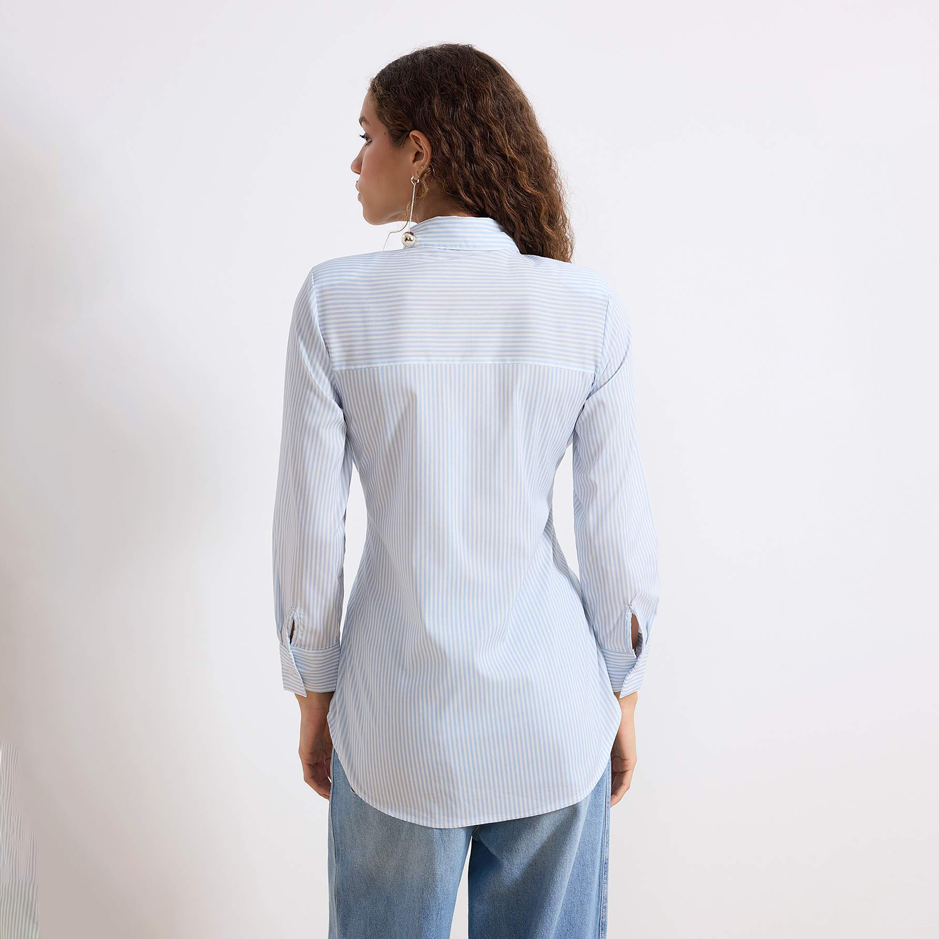 قميص حريمي مخطط أزرق محتشم بياقة قميص وربطة معقودة من ترينديول-women-clothing-shirtsandblouses-shirts-image-3