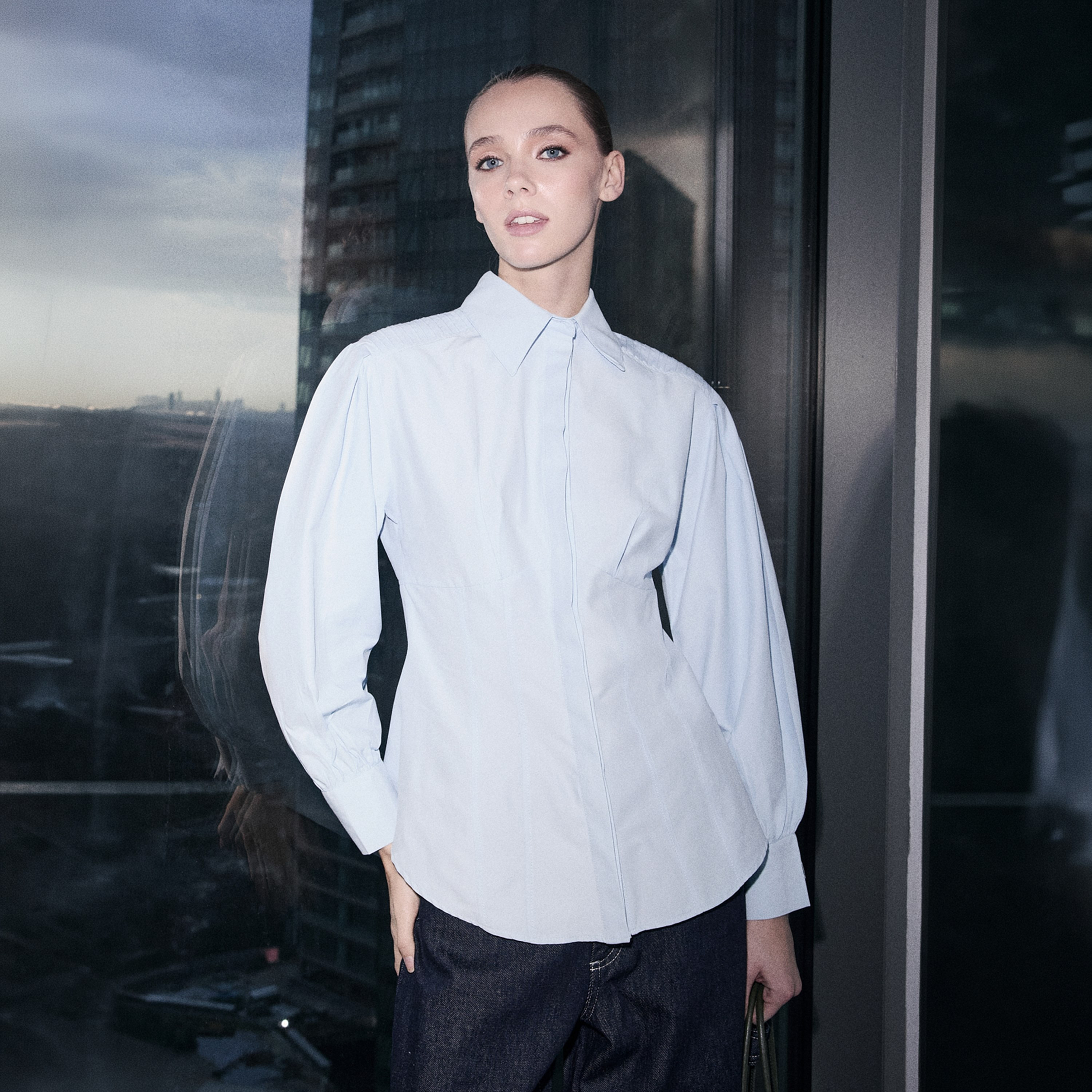 قميص حريمي محتشم بياقة مدببة وأكمام منتفخة من ترينديول-women-clothing-shirtsandblouses-shirts-image-1