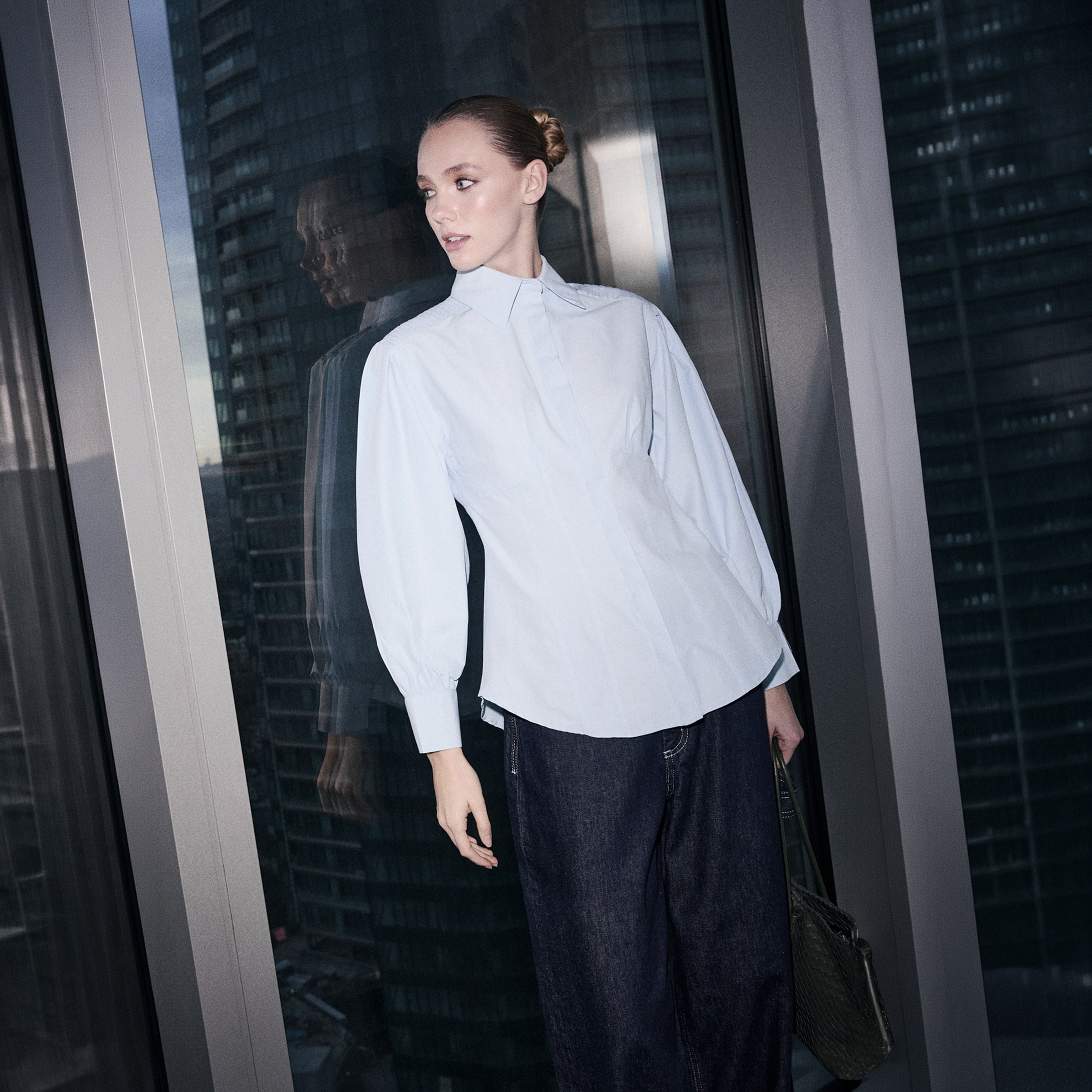 قميص حريمي محتشم بياقة مدببة وأكمام منتفخة من ترينديول-women-clothing-shirtsandblouses-shirts-image-2