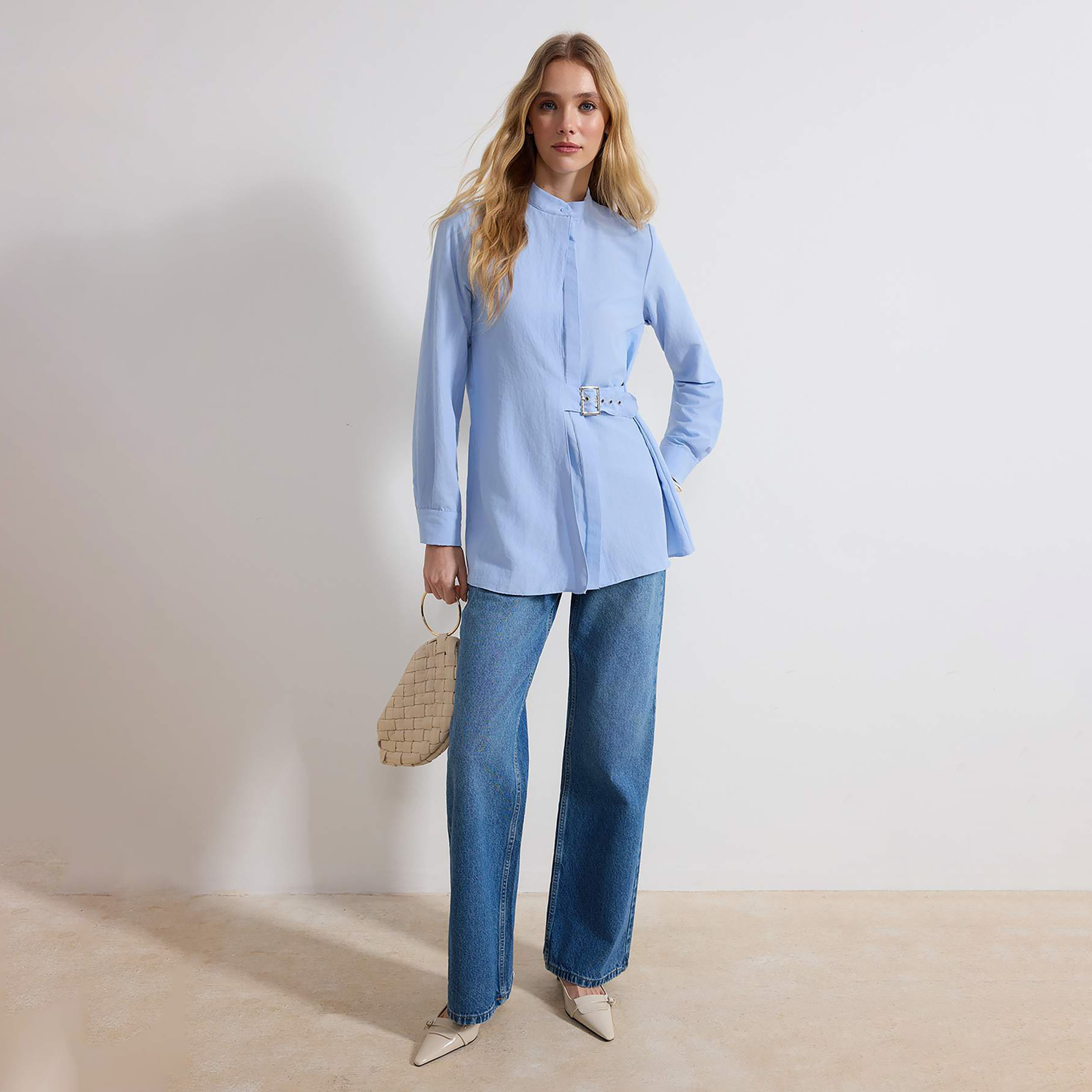 قميص حريمي محتشم أزرق بياقة بأزرار من ترينديول-women-clothing-shirtsandblouses-shirts-image-2