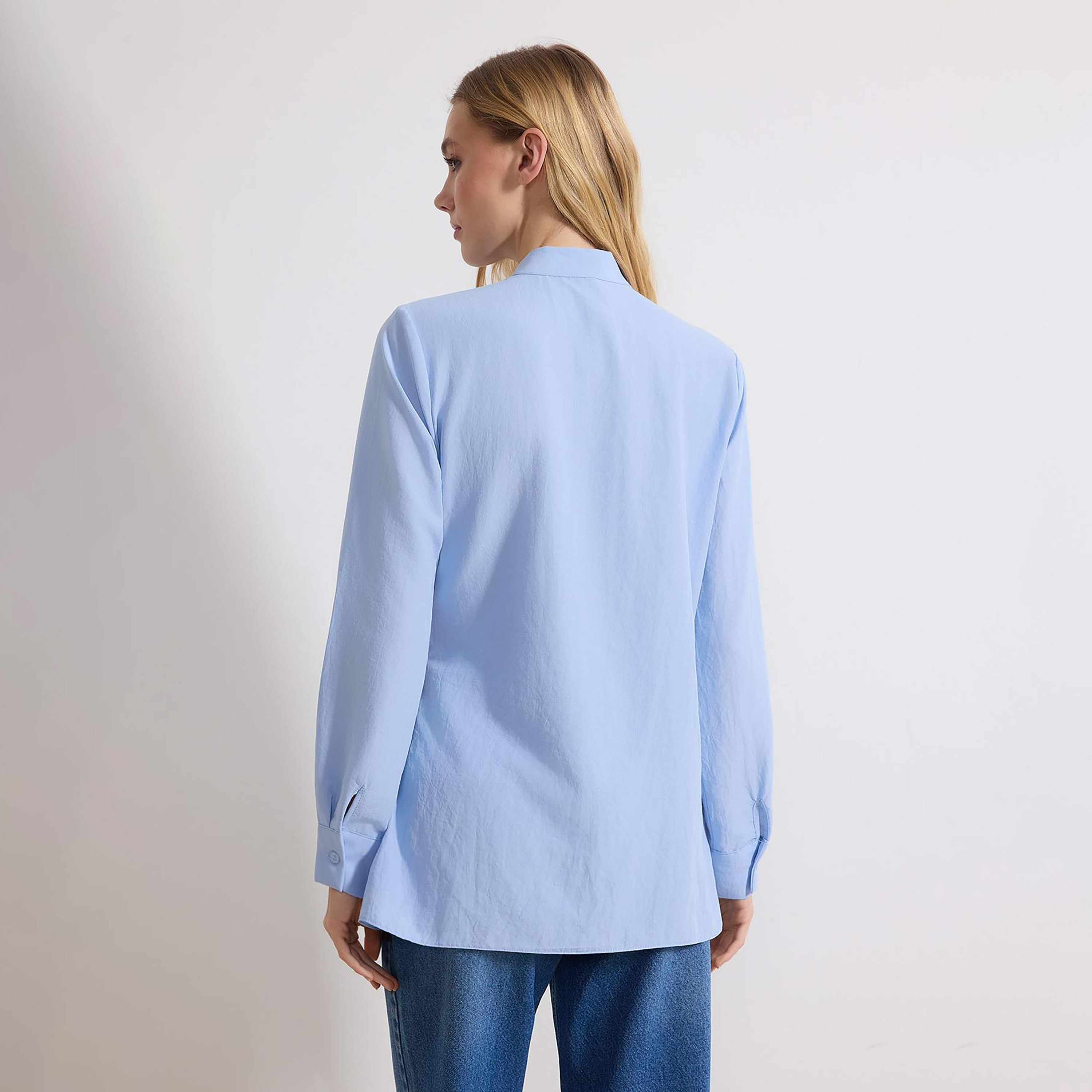 قميص حريمي محتشم أزرق بياقة بأزرار من ترينديول-women-clothing-shirtsandblouses-shirts-image-3