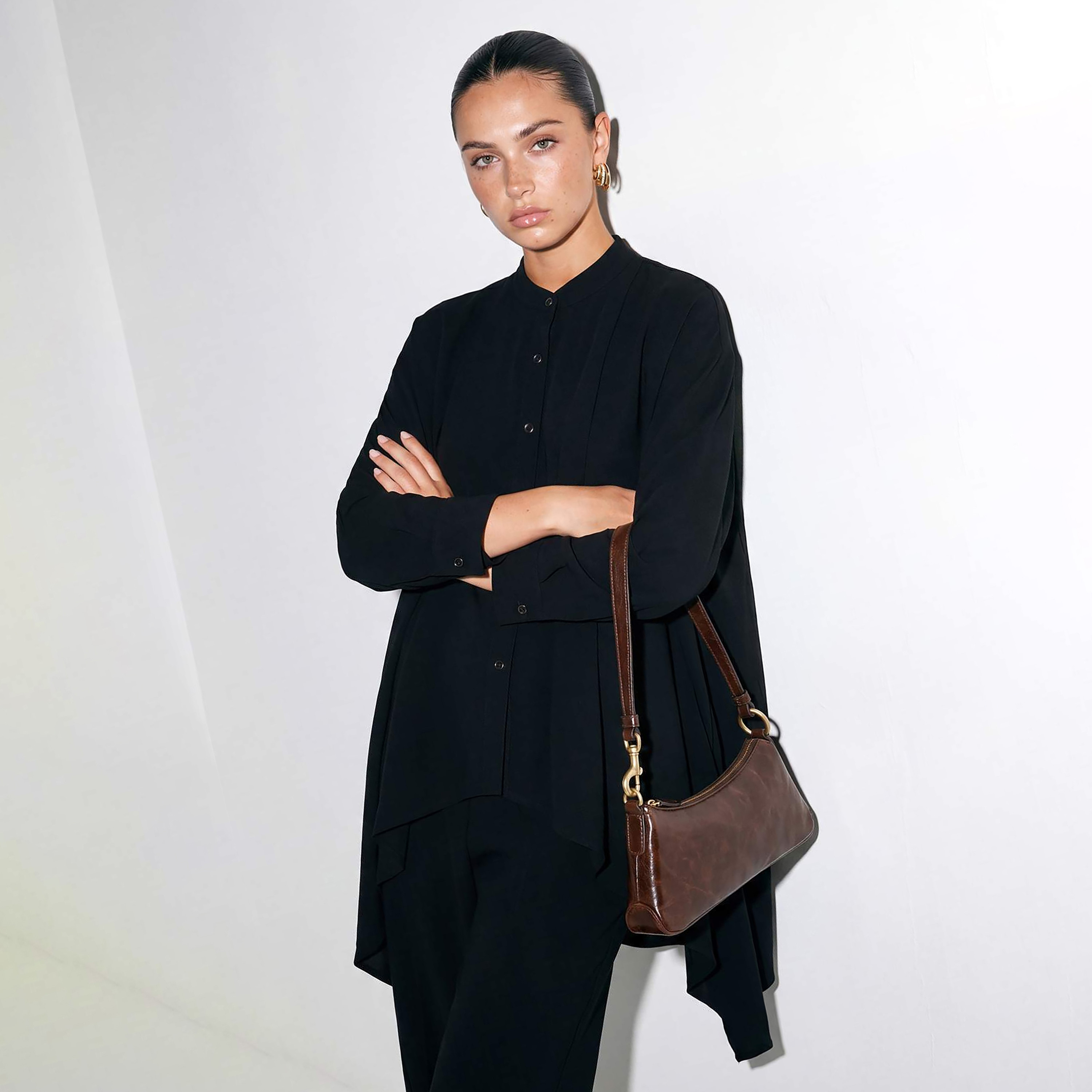طقم قميص وبنطلون حريمي محتشم بياقة ماندرين وأكمام منسدلة من ترينديول-women-clothing-coordsets-image-3