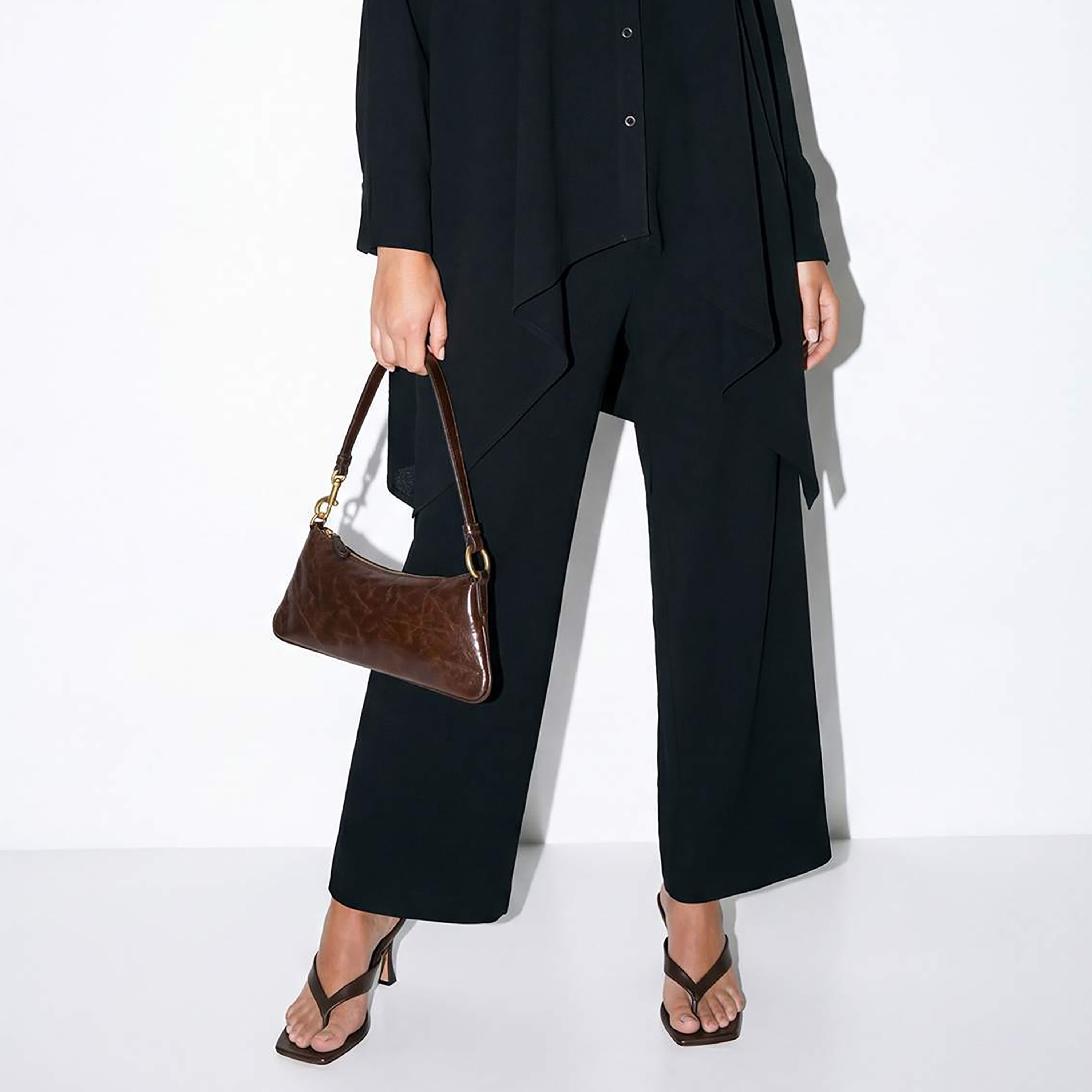 طقم قميص وبنطلون حريمي محتشم بياقة ماندرين وأكمام منسدلة من ترينديول-women-clothing-coordsets-image-4