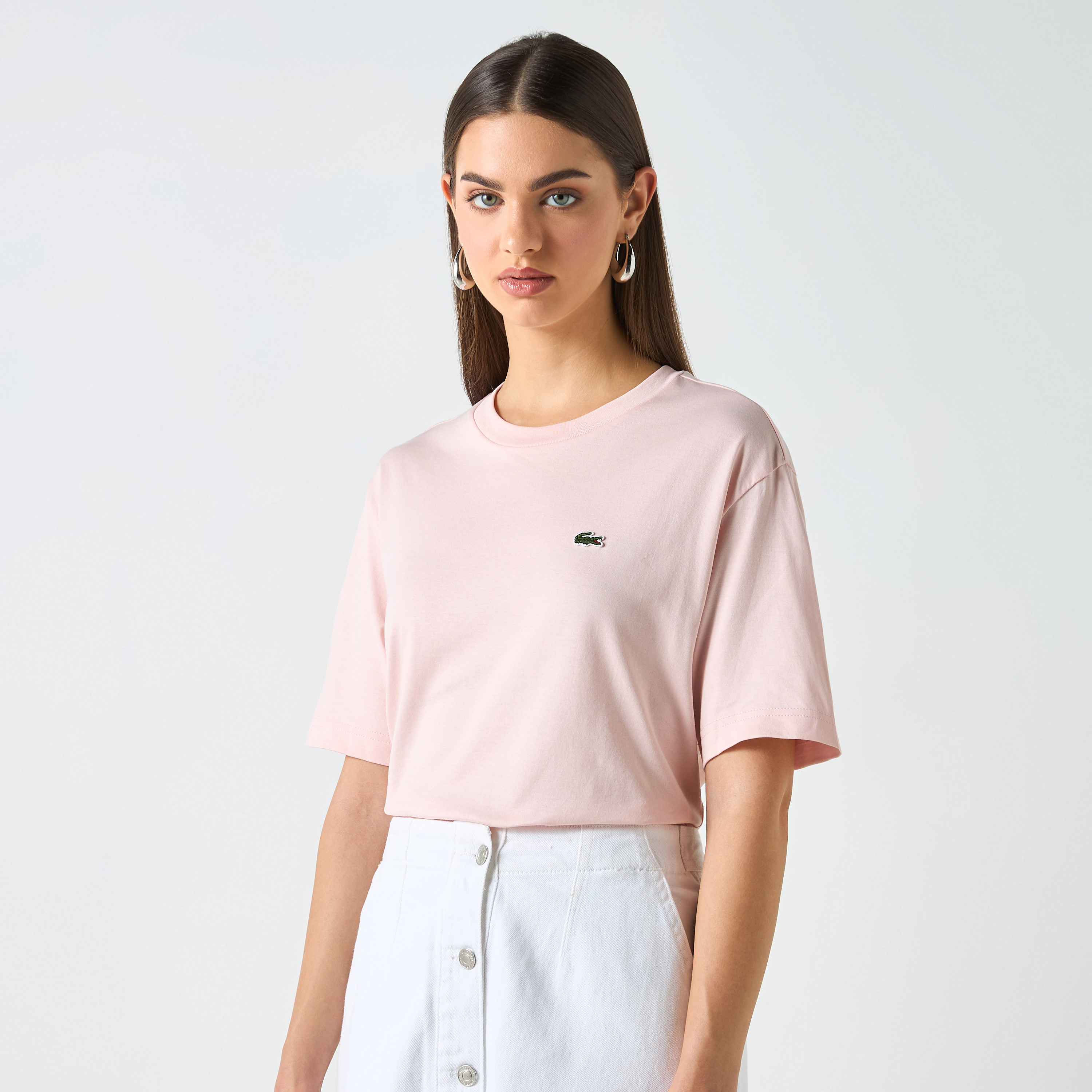 تيشيرت سادة بياقة مستديرة وأكمام قصيرة من لاكوست-women-clothing-tshirts-image-1