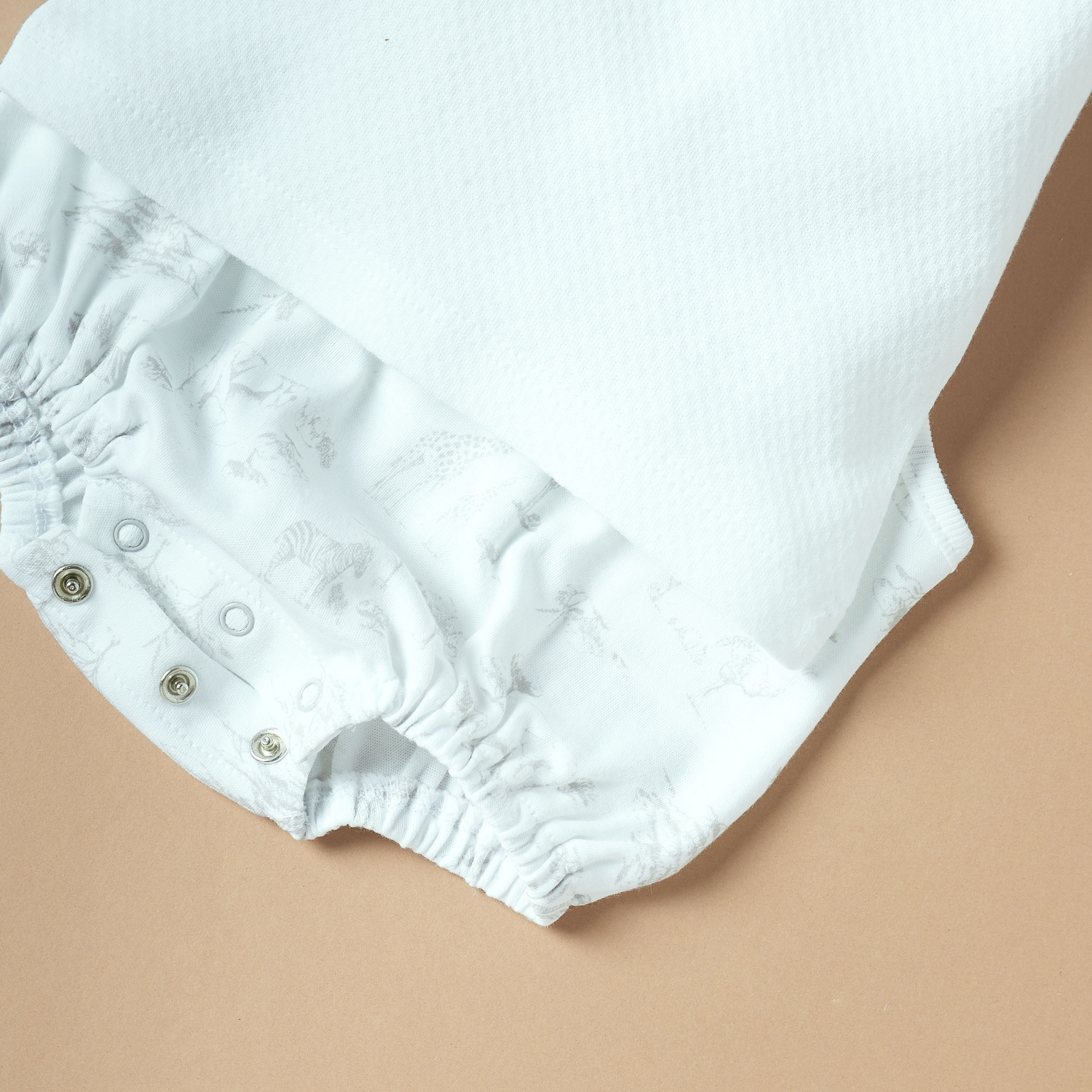 Giggles Textured Short Sleeves T-shirt and Printed Dungaree Set-baby-boys-clothing-winterwear-rompers-image-4