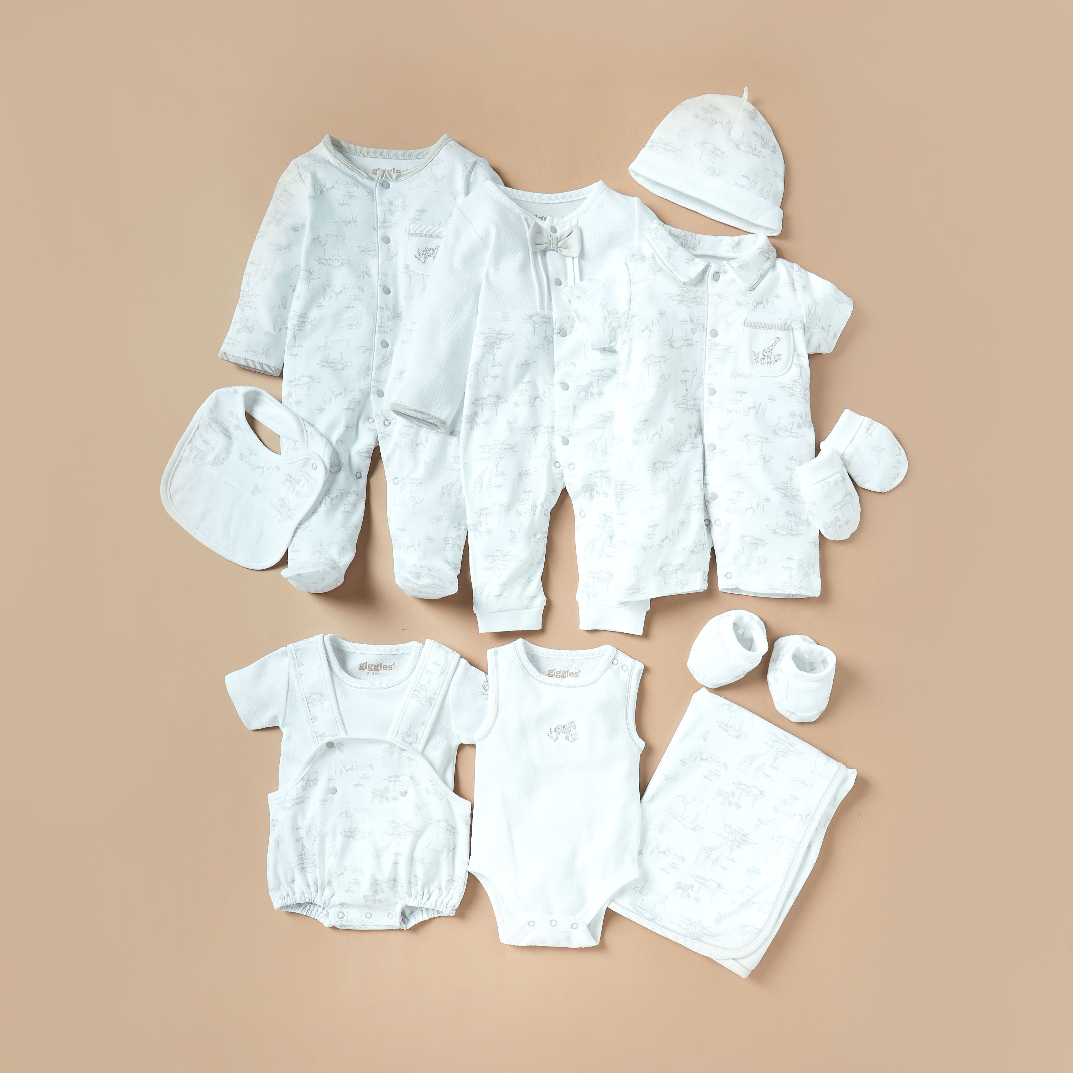 Giggles Textured Short Sleeves T-shirt and Printed Dungaree Set-baby-boys-clothing-winterwear-rompers-image-6