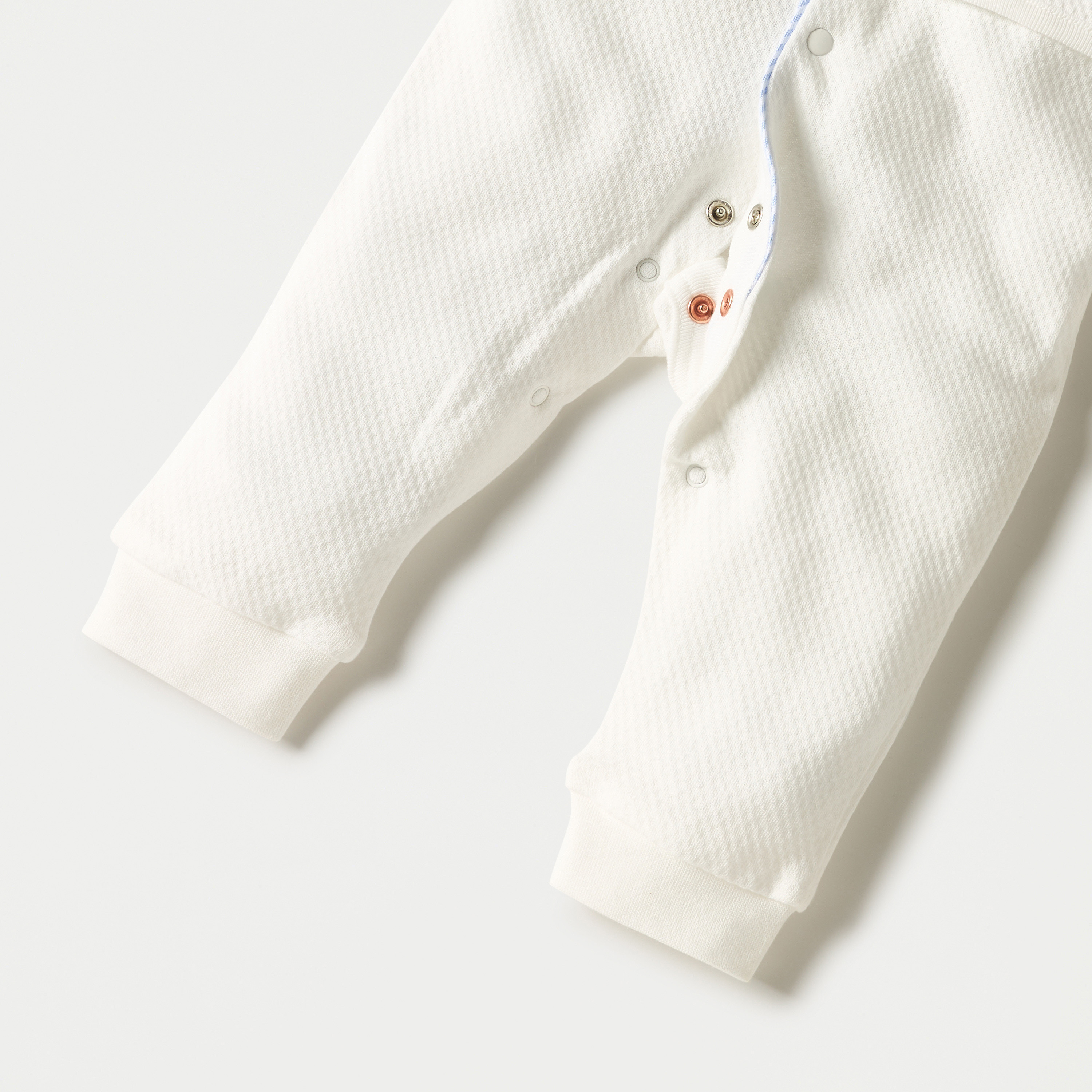 Giggles Textured Sleepsuit with Long Sleeves and Button Closure-baby-boys-clothing-nightwear-sleepsuits-image-4