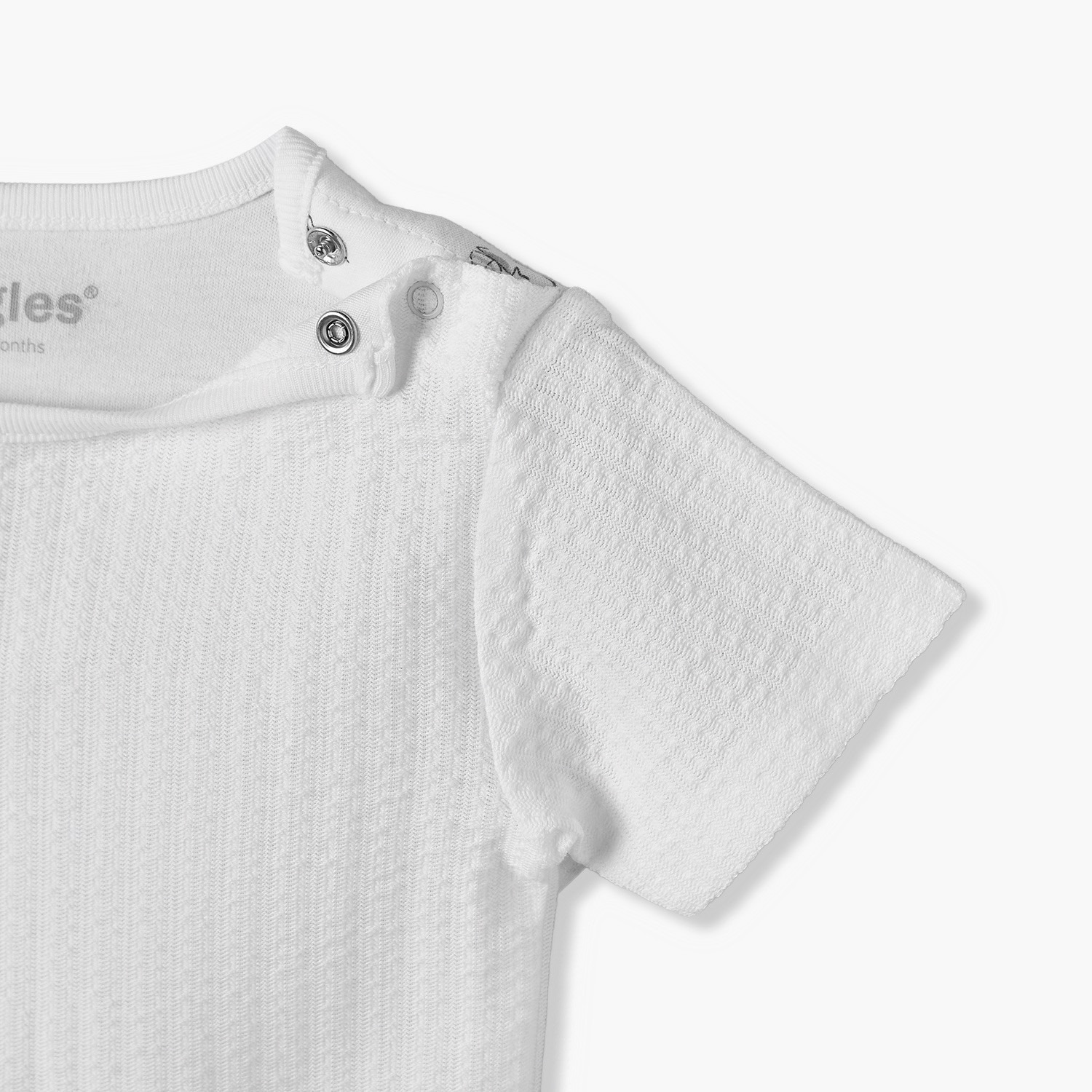 طقم دنغري وتيشيرت بأكمام قصيرة ورقبة ضيقة وطبعات من جيجلز-baby-boys-clothing-setsandcoords-image-6