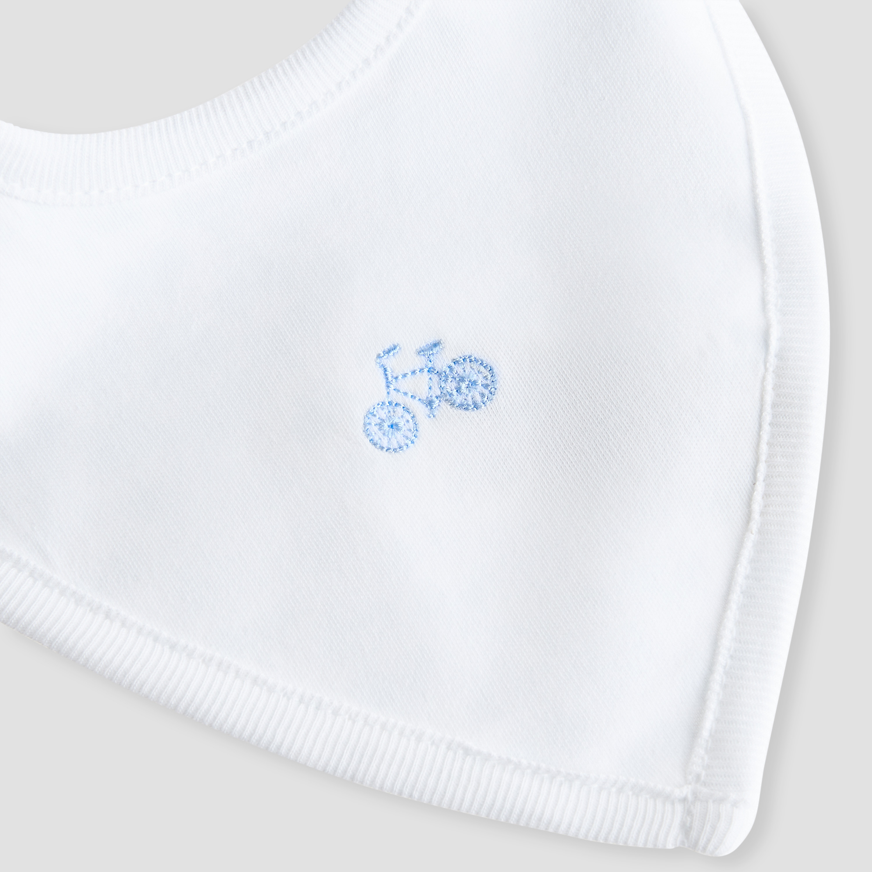 مريلة مطرزة بزر إغلاق من جيجلز-baby-feeding-bibs-image-3