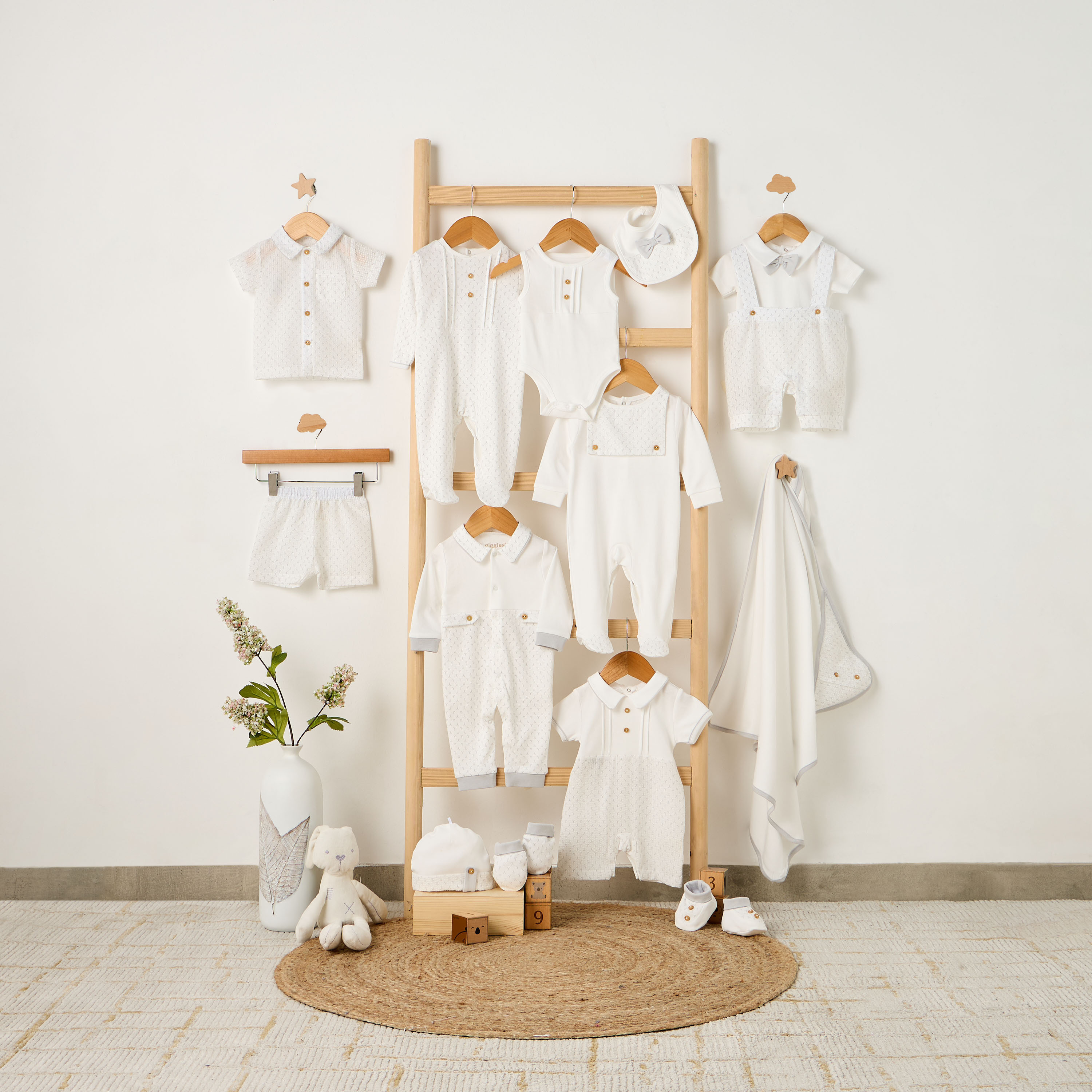 قبعة بطبعات منقطة من جيجلز-baby-boys-accessories-caps-image-1