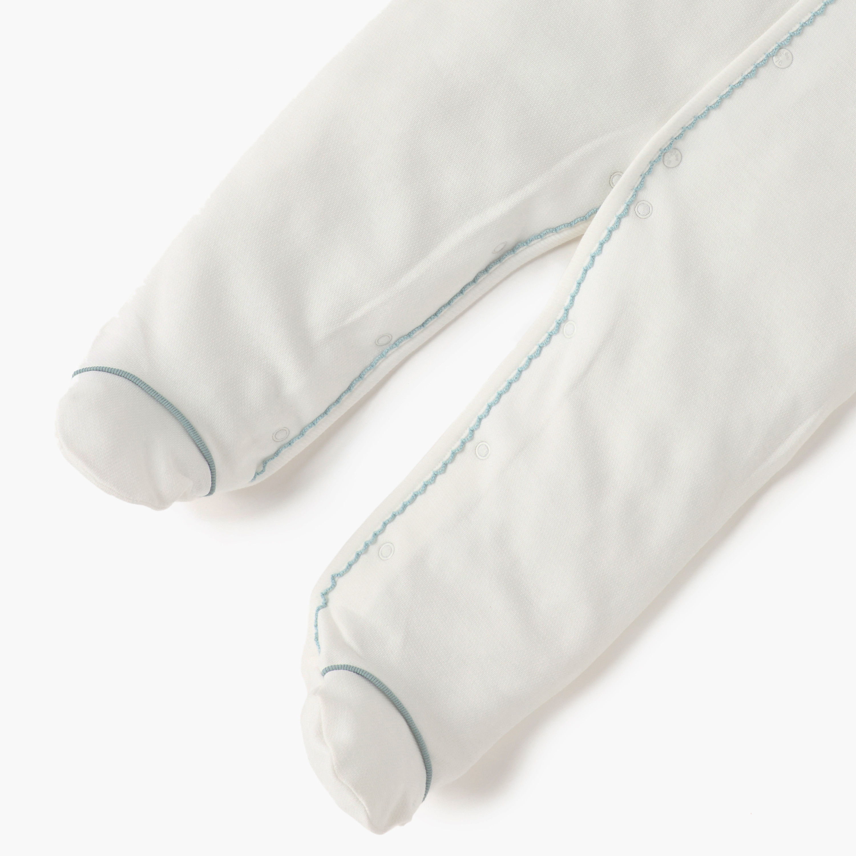 بدلة نوم مغلقة القدمين مطرّزة بأزرار إغلاق من جيجلز-baby-boys-clothing-nightwear-sleepsuits-image-4