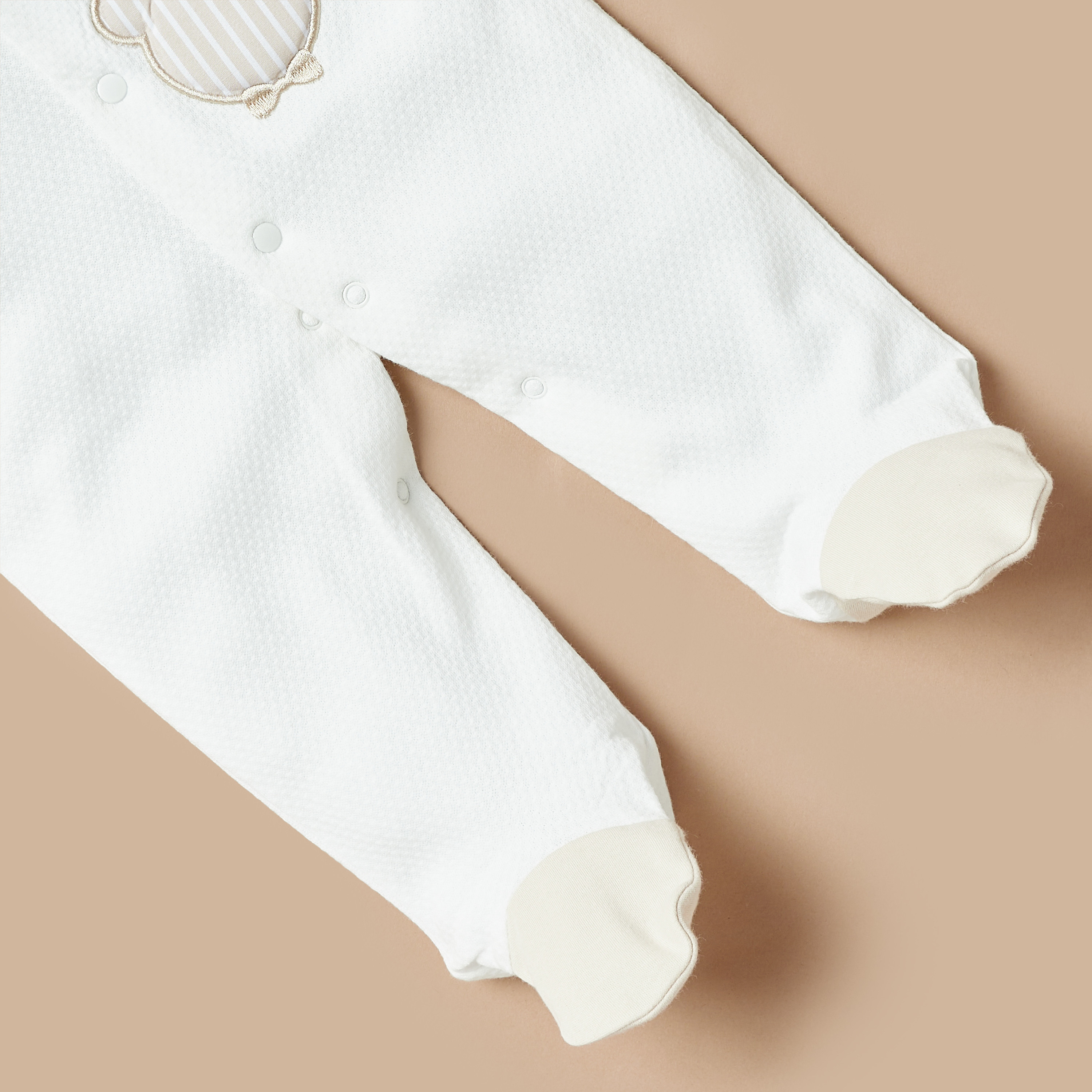 بدلة نوم مطرّزة بأقدام مغلقة وأكمام طويلة من جيجلز-baby-boys-clothing-nightwear-sleepsuits-image-4