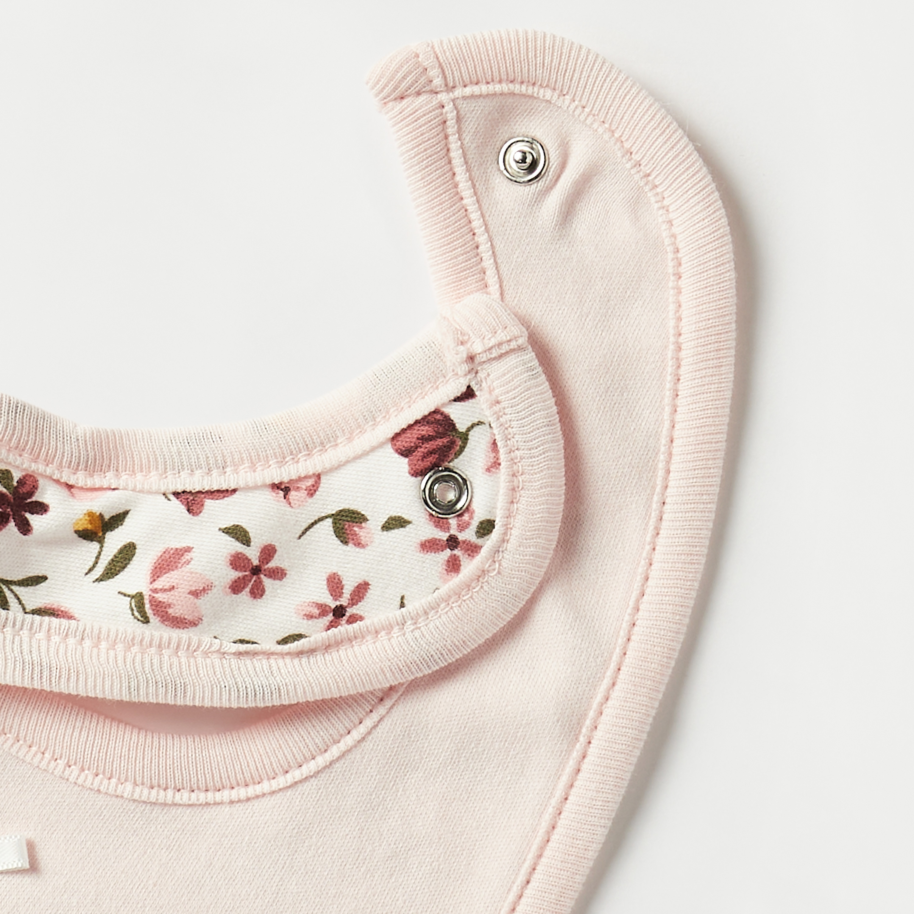 Juniors Floral Print Bib with Ruffle Detail and Snap Button Closure-baby-feeding-bibs-image-3