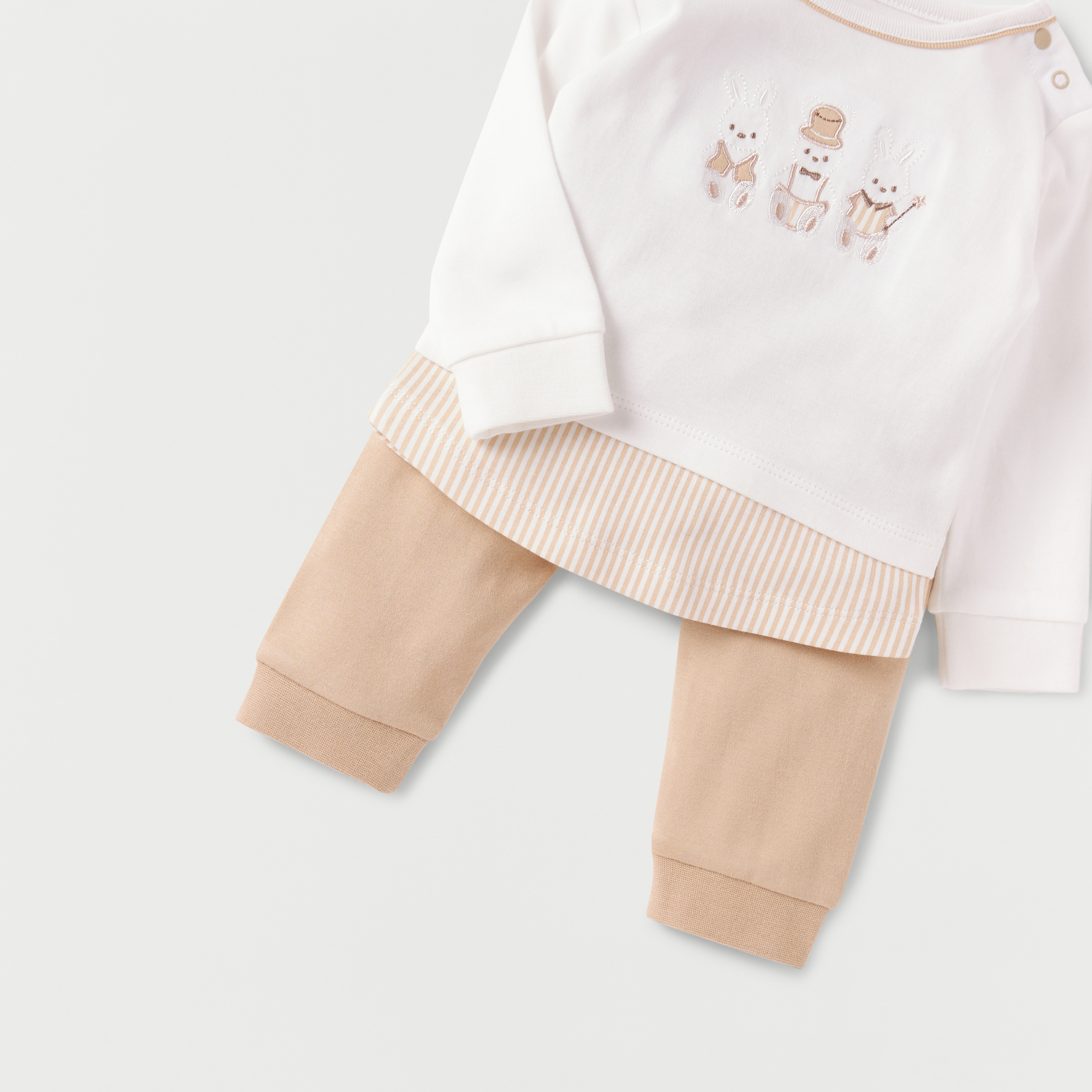 طقم بنطلون بيجاما وتيشيرت مطرّز من جيجلز-baby-boys-clothing-nightwear-pyjamasets-image-5