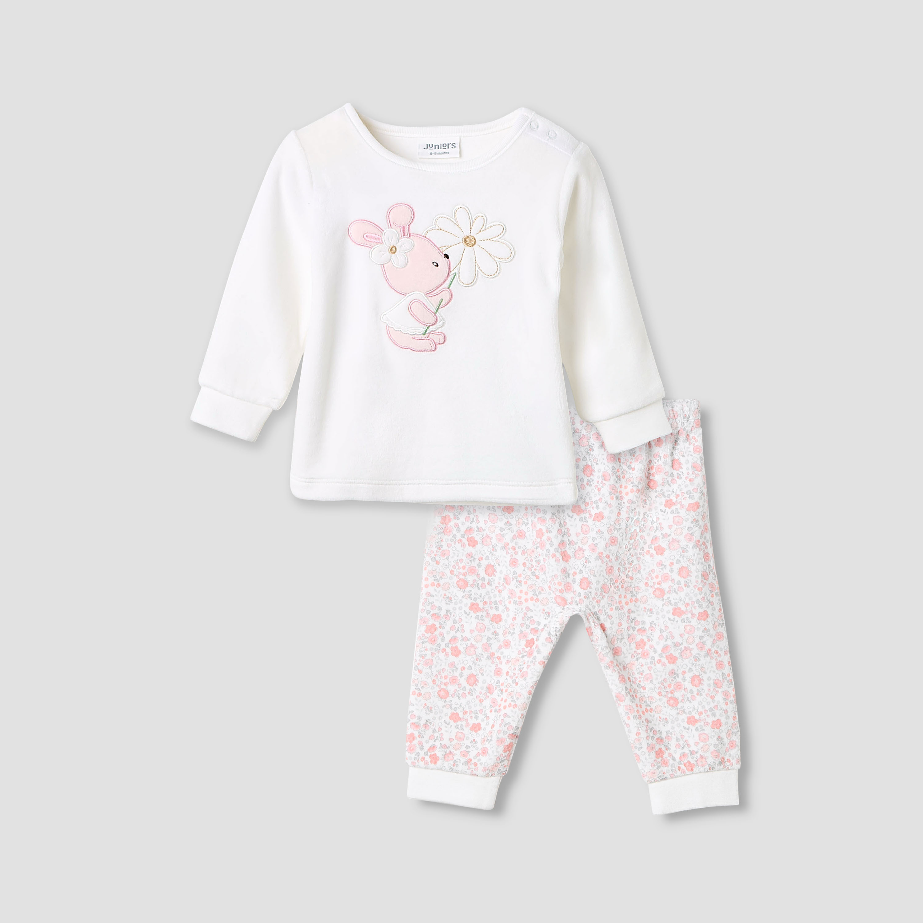 طقم بنطلون بيجاما وتيشيرت قطيفة بطبعات أرنب من جونيورز-baby-girls-clothing-nightwear-pyjamasets-image-1