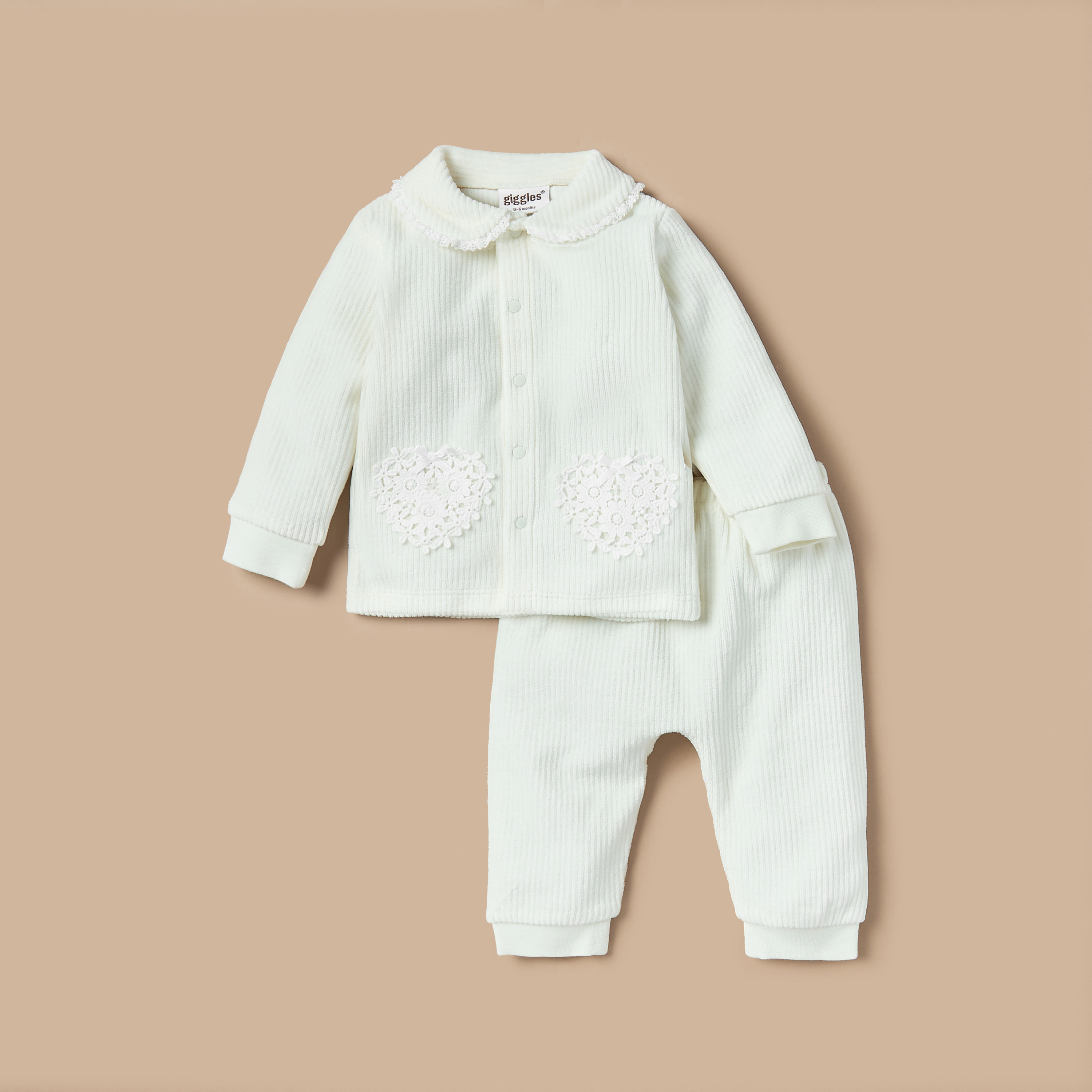 طقم قميص بأكمام طويلة وتطريزات وبنطلون بيجاما قطيفة من جيجلز-baby-girls-clothing-nightwear-pyjamasets-image-1