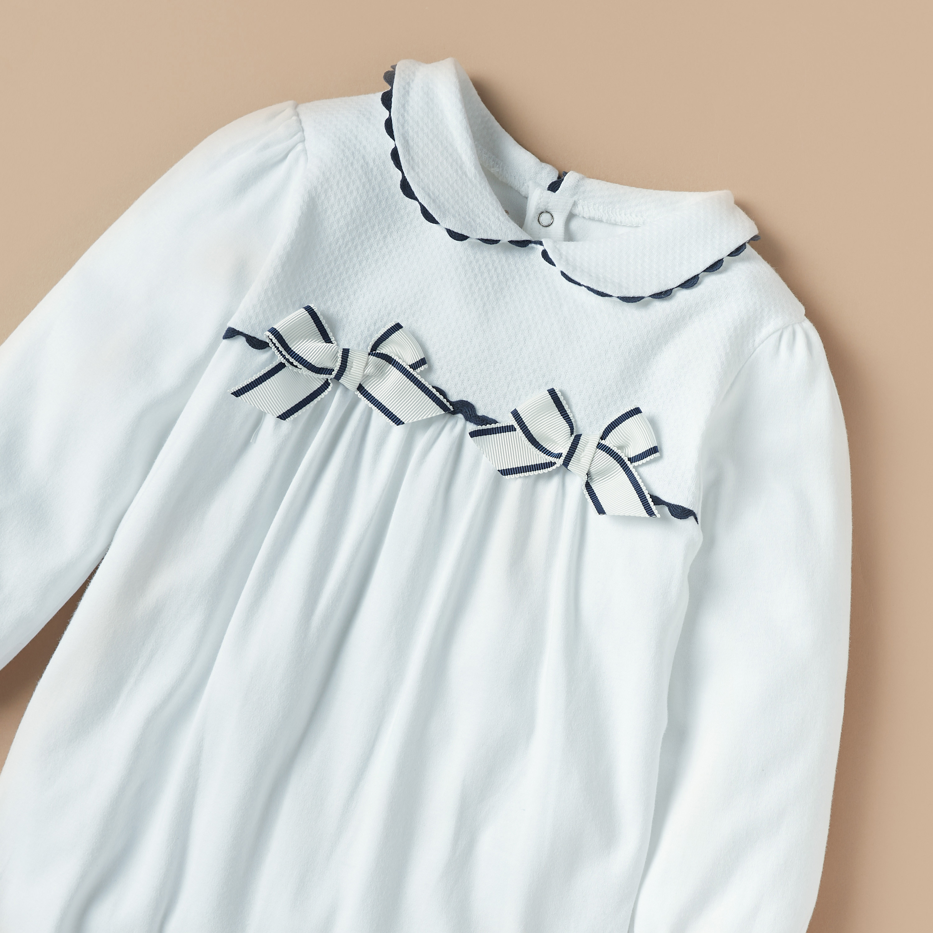 Giggles Solid Sleepsuit with Peter Pan Collar and Bow Detail-baby-girls-clothing-nightwear-sleepsuits-image-2