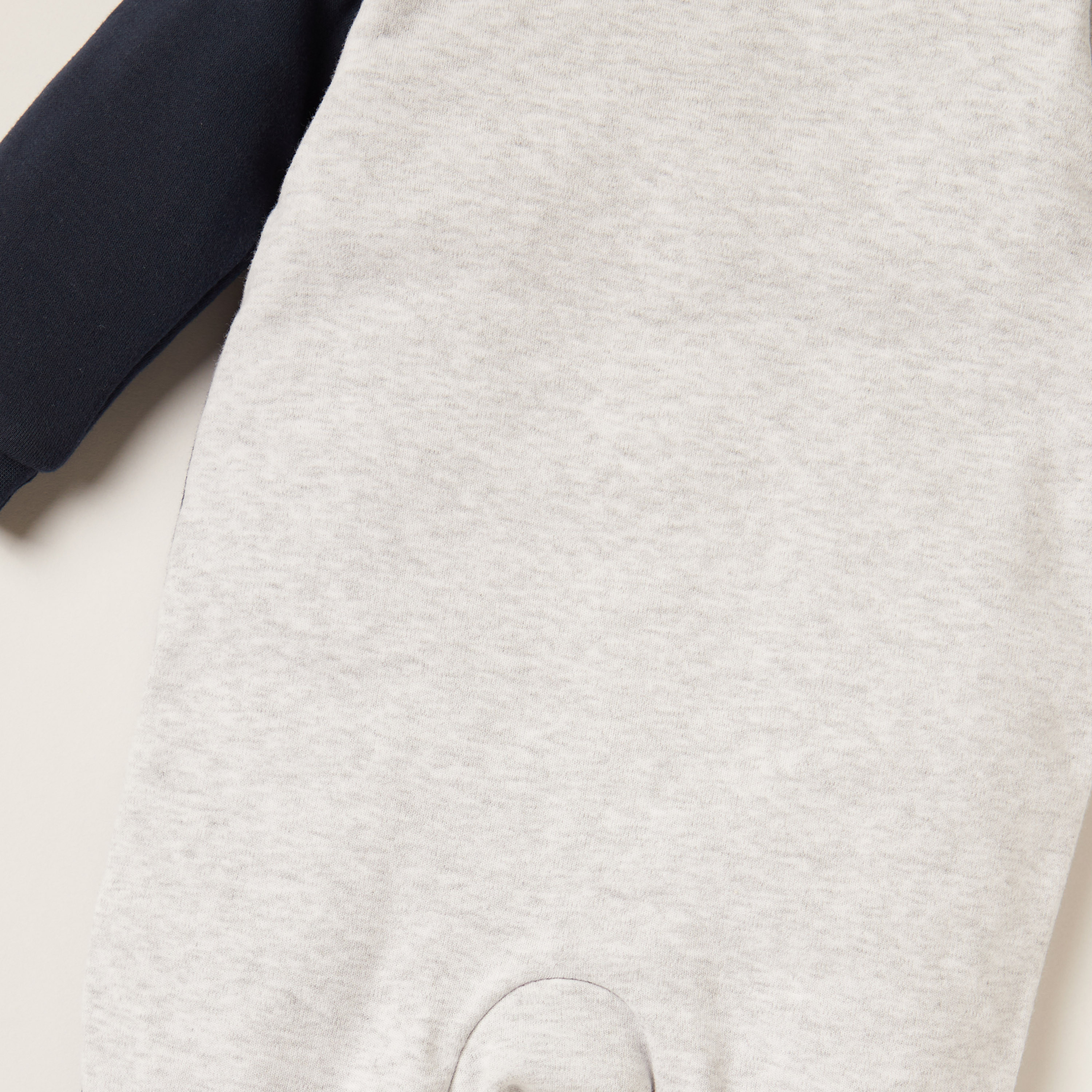 بدلة نوم مغلقة القدمين بقوالب ملونة وأكمام طويلة من جونيورز-baby-boys-clothing-nightwear-sleepsuits-image-4