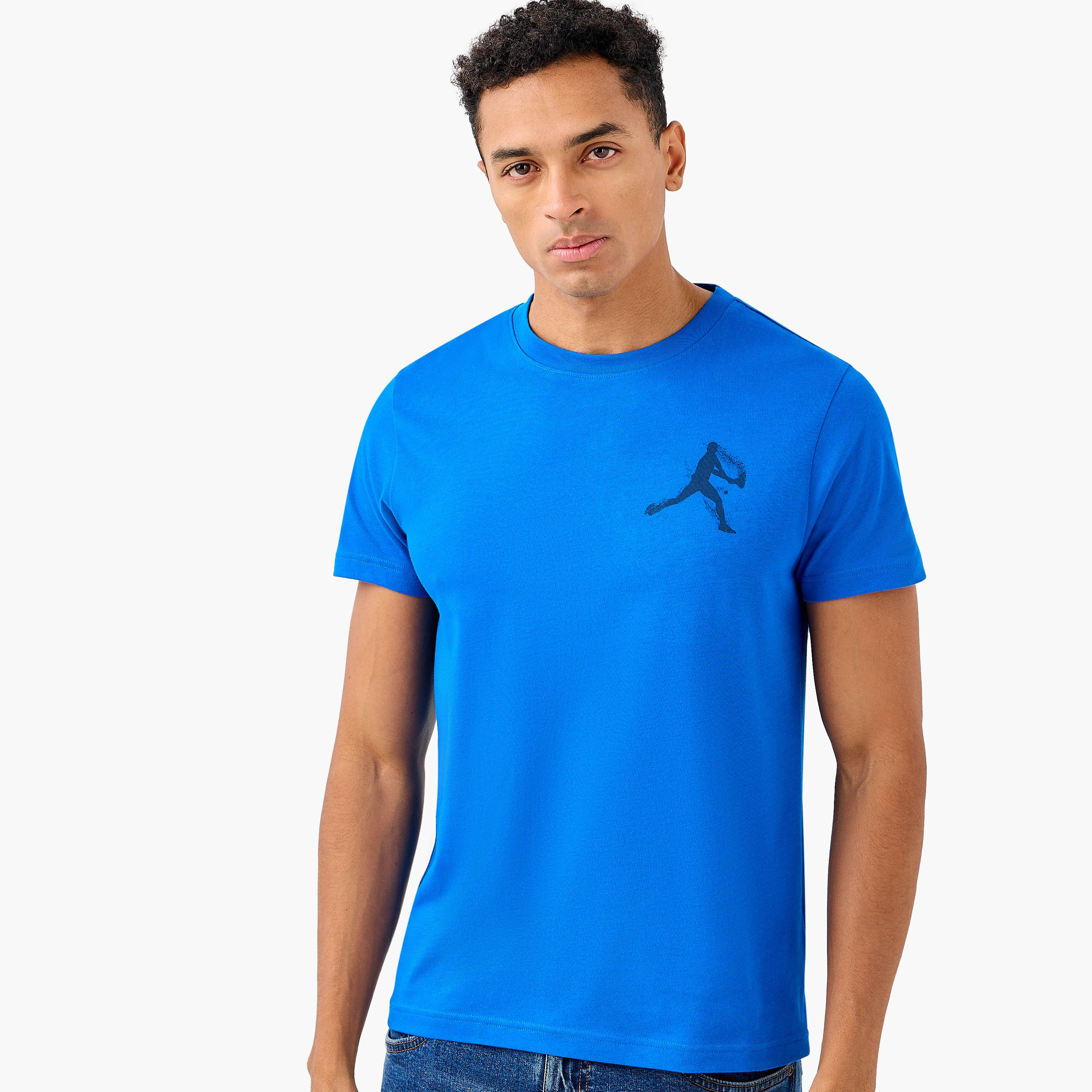 تيشيرت بياقة ضيقة وأكمام قصيرة وطبعات شعار من لاكوست-men-clothing-tshirtsandpolos-tshirts-image-7
