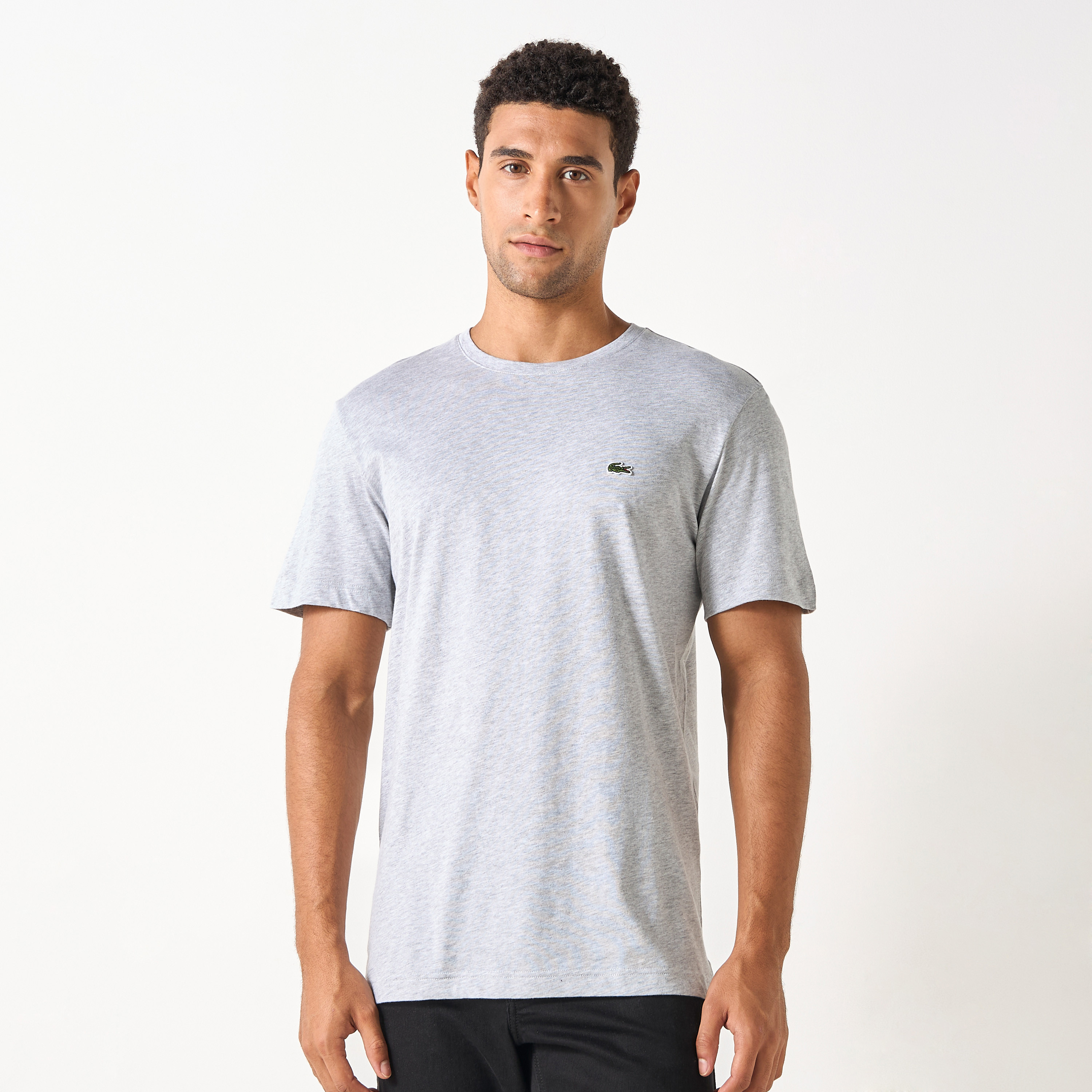 تيشرت سادة بياقة مستديرة وأكمام قصيرة من لاكوست-men-clothing-tshirtsandpolos-tshirts-image-1