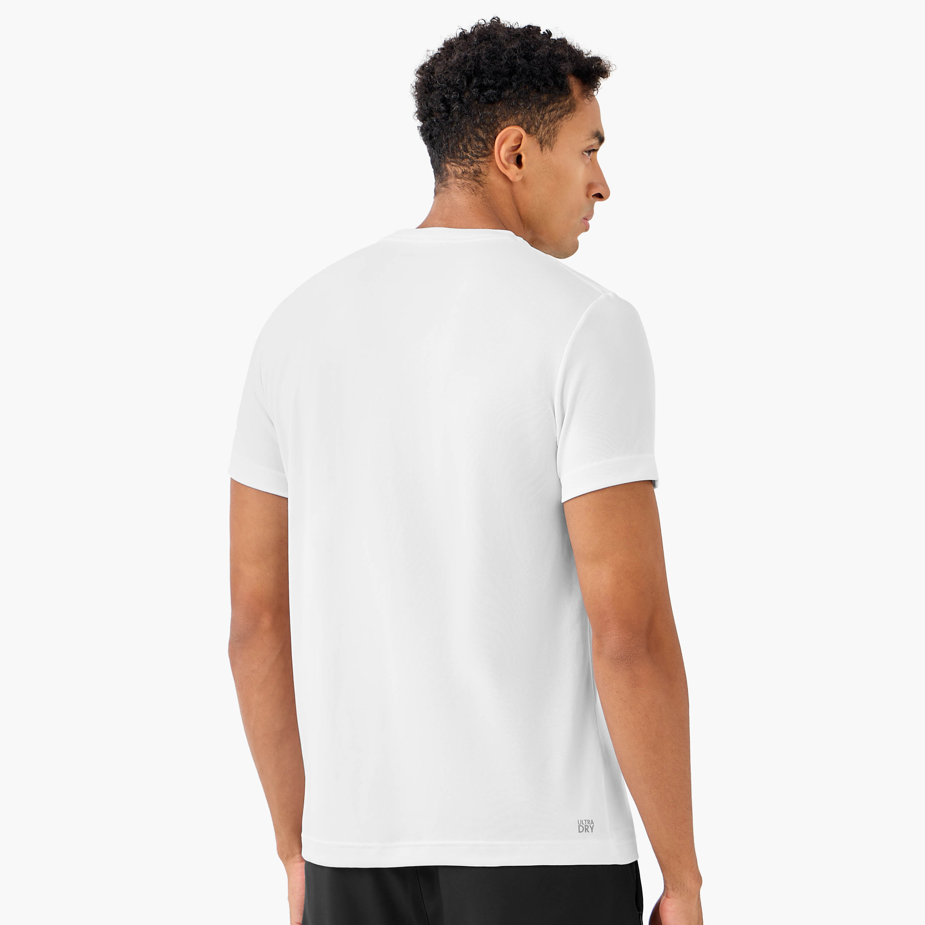 تيشيرت بياقة ضيقة وأكمام قصيرة وطبعات شعار من لاكوست-men-clothing-tshirtsandpolos-tshirts-image-3