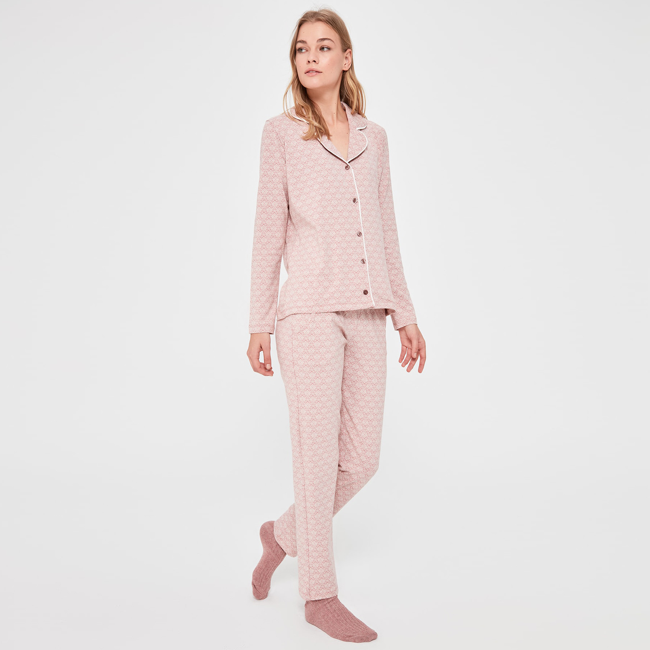 Trendyol Printed Pyjama Set-women-clothing-nightwear-pyjamas-longsets-image-1