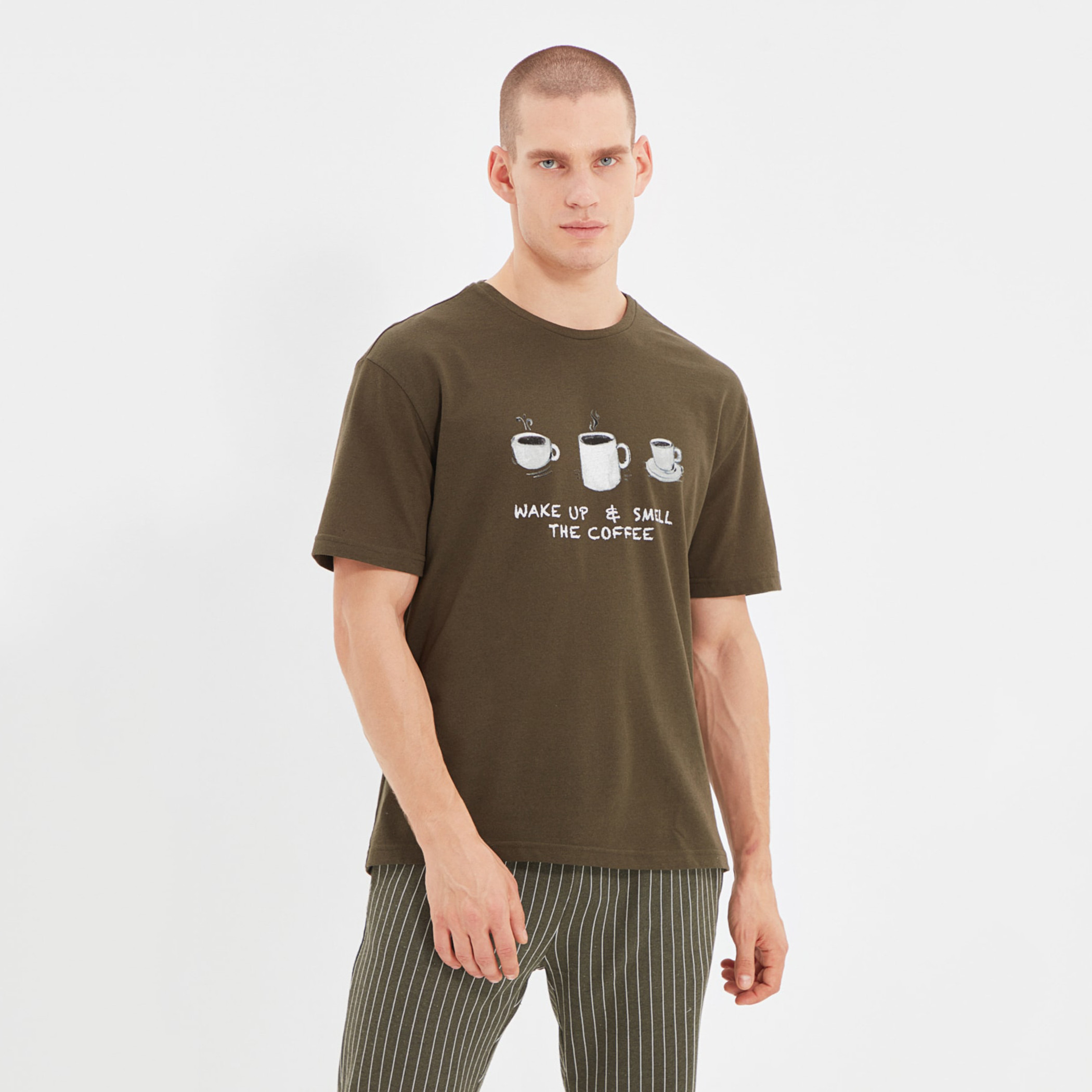 ترينديول أخضر لباس نوم-men-clothing-nightwear-sets-image-2