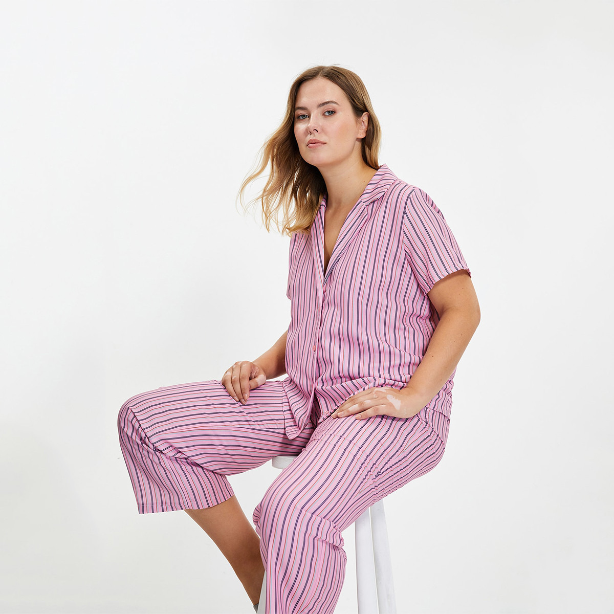 ترينديول لون القرنفل ثوب نوم-women-clothing-nightwear-pyjamas-longsets-image-1