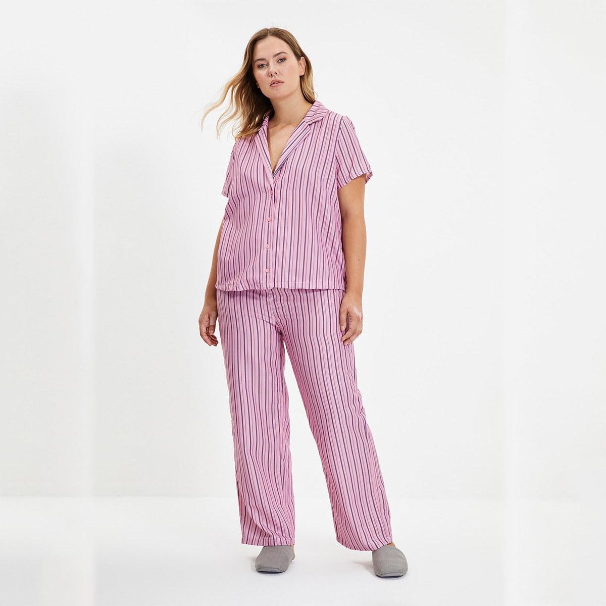 ترينديول لون القرنفل ثوب نوم-women-clothing-nightwear-pyjamas-longsets-image-5