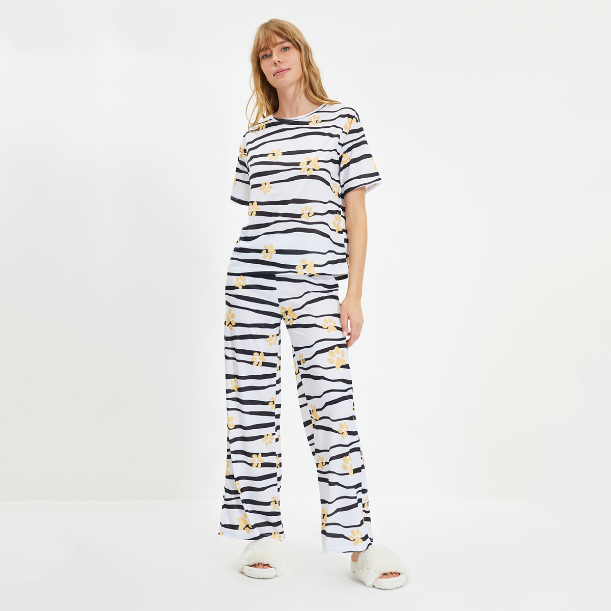 Set of 2 Trendyol Women Printed Crew Neck T-Shirt with Pyjama-women-clothing-nightwear-pyjamas-longsets-image-4