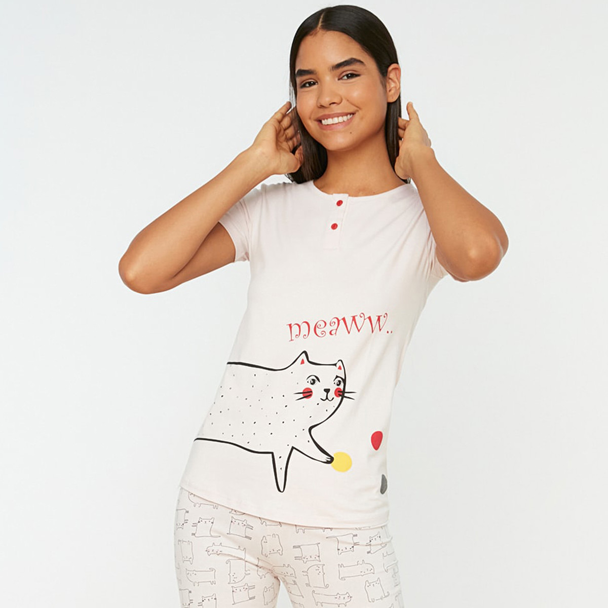 ترينديول اللون البيج لباس نوم-women-clothing-nightwear-pyjamas-longsets-image-5