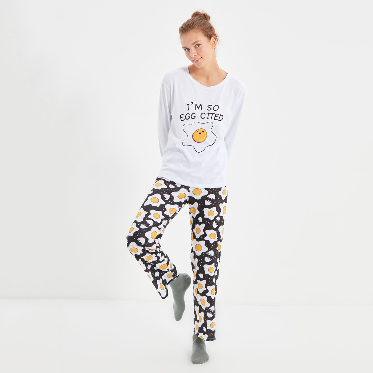 ترينديول أبيض لباس نوم-women-clothing-nightwear-pyjamas-longsets-image-1