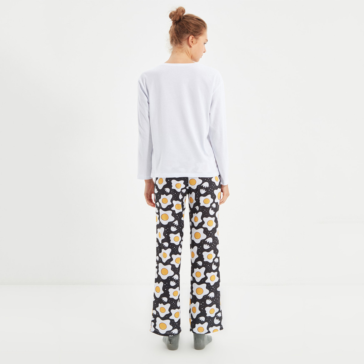 ترينديول أبيض لباس نوم-women-clothing-nightwear-pyjamas-longsets-image-4