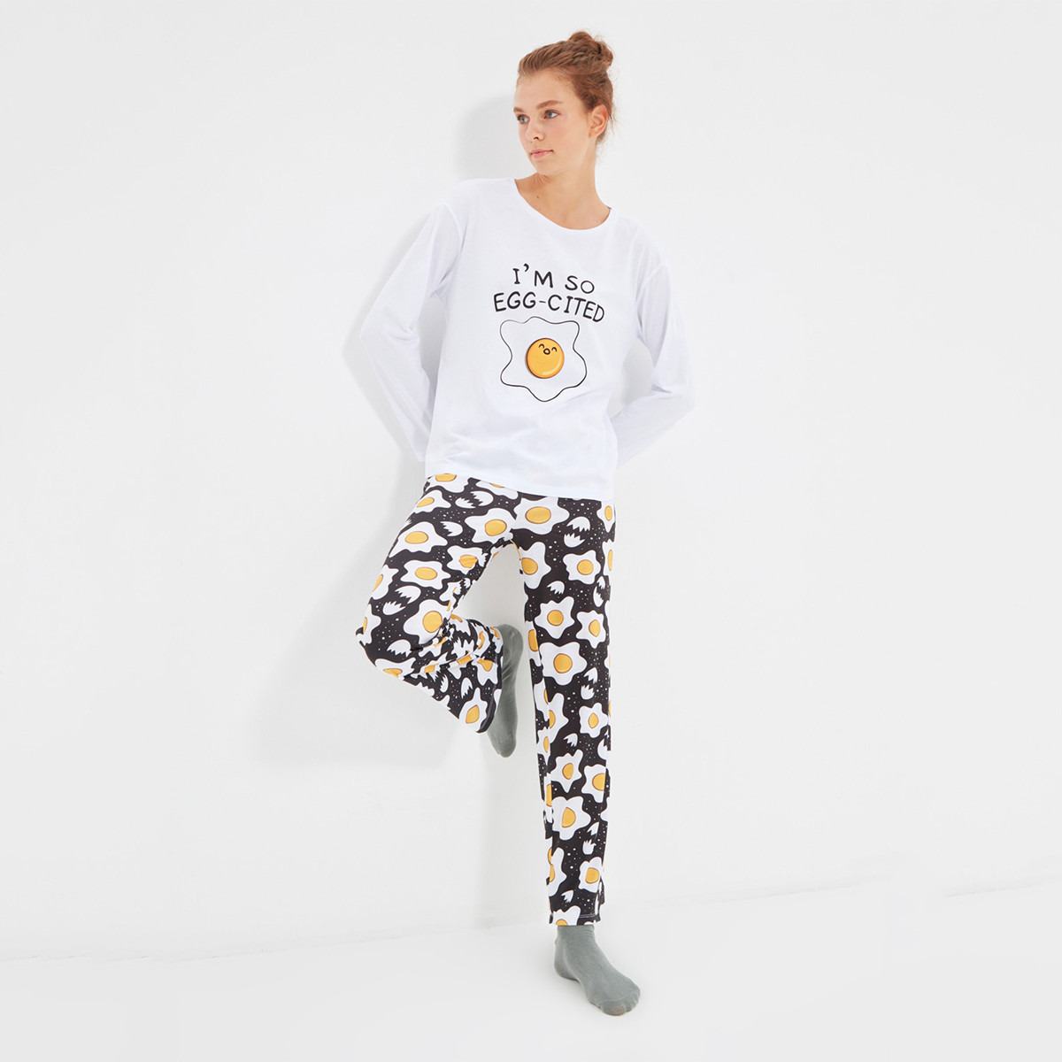 ترينديول أبيض لباس نوم-women-clothing-nightwear-pyjamas-longsets-image-6