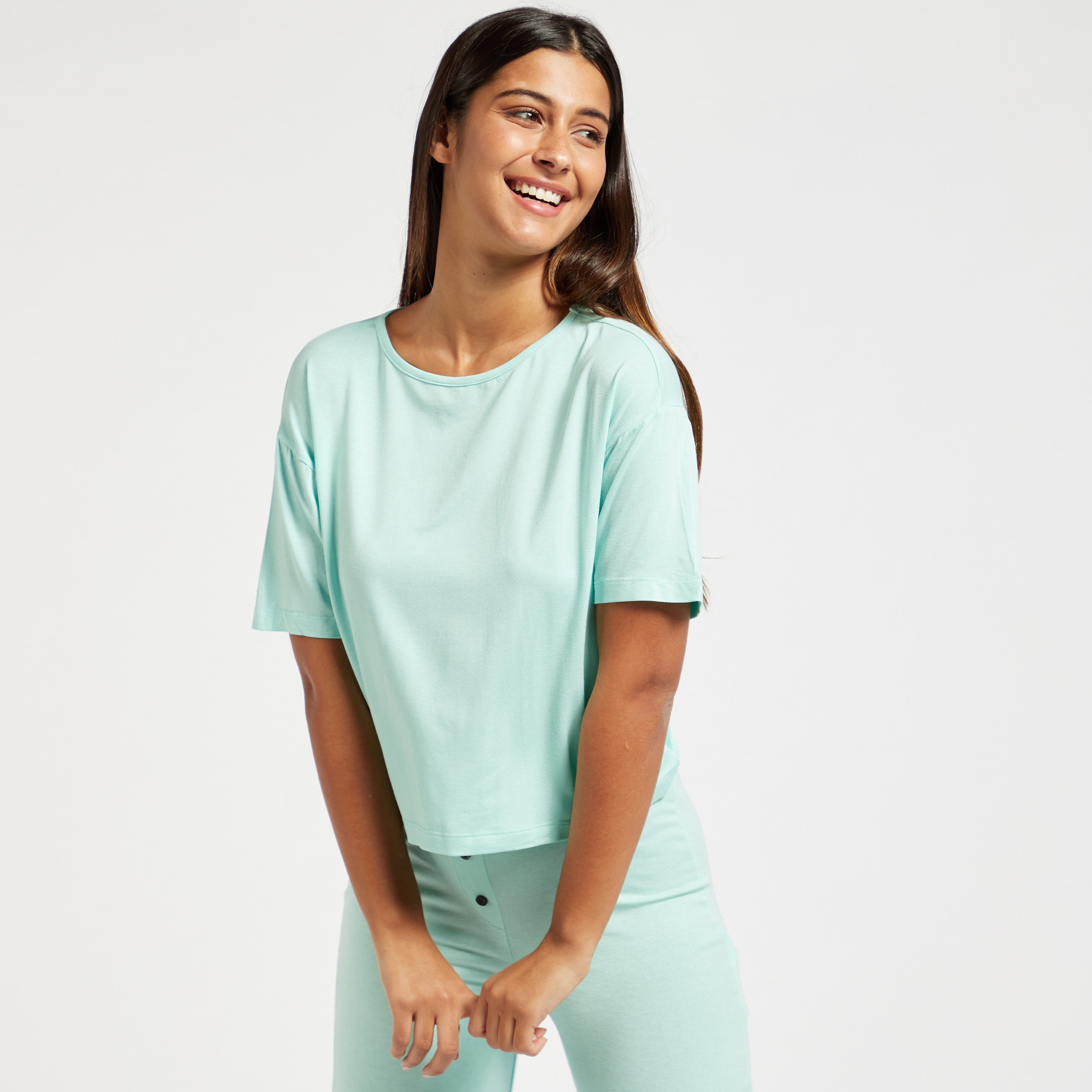 Trendyol Solid Round Neck T-shirt and Pyjama Set-women-clothing-nightwear-pyjamas-longsets-image-2