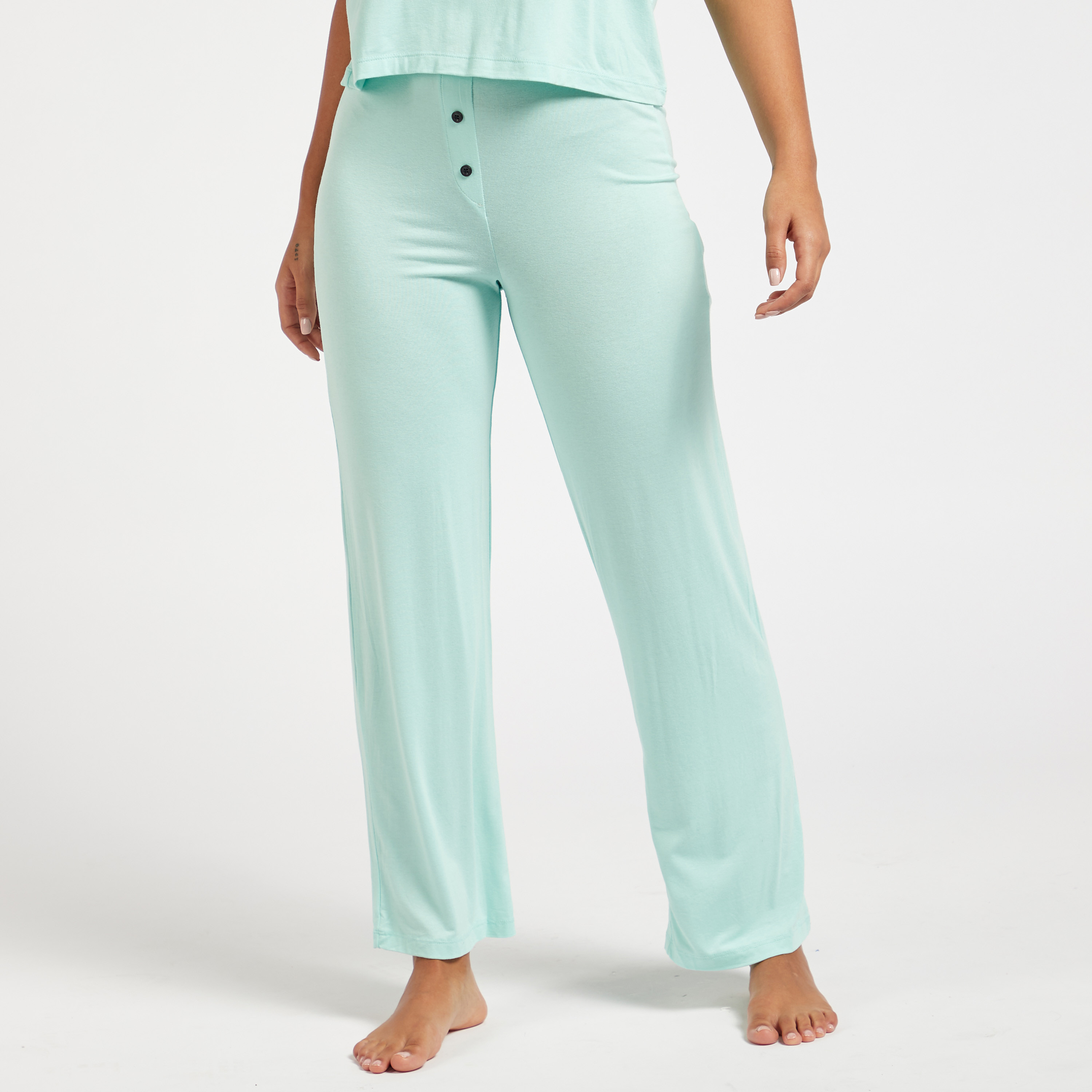 Trendyol Solid Round Neck T-shirt and Pyjama Set-women-clothing-nightwear-pyjamas-longsets-image-4