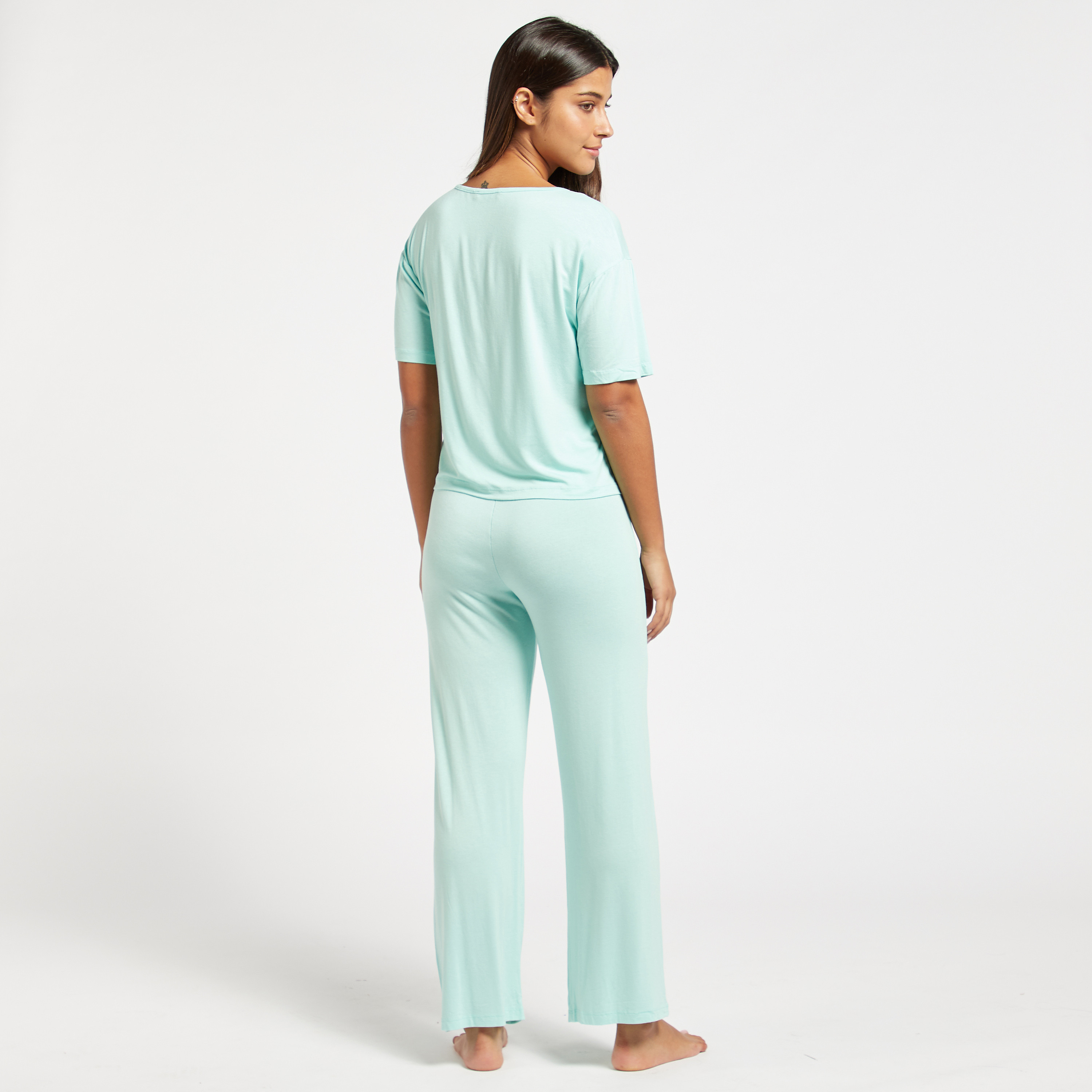 Trendyol Solid Round Neck T-shirt and Pyjama Set-women-clothing-nightwear-pyjamas-longsets-image-5