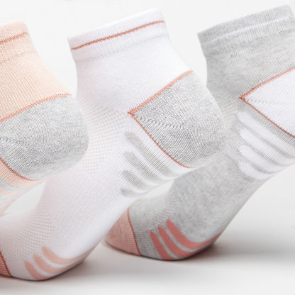 Dash Solid Ankle Length Sports Socks - Set of 3