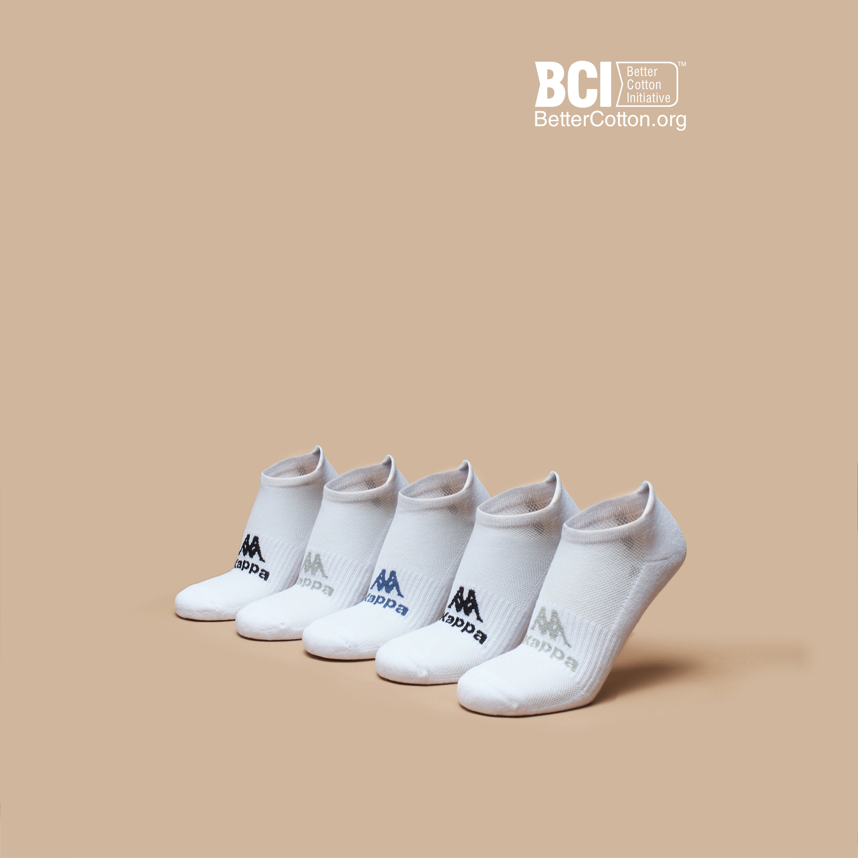 طقم جوارب موسّدة 5 أزواج بطول الكاحل وتفاصيل الشعار من كابا -men-socks-image-1