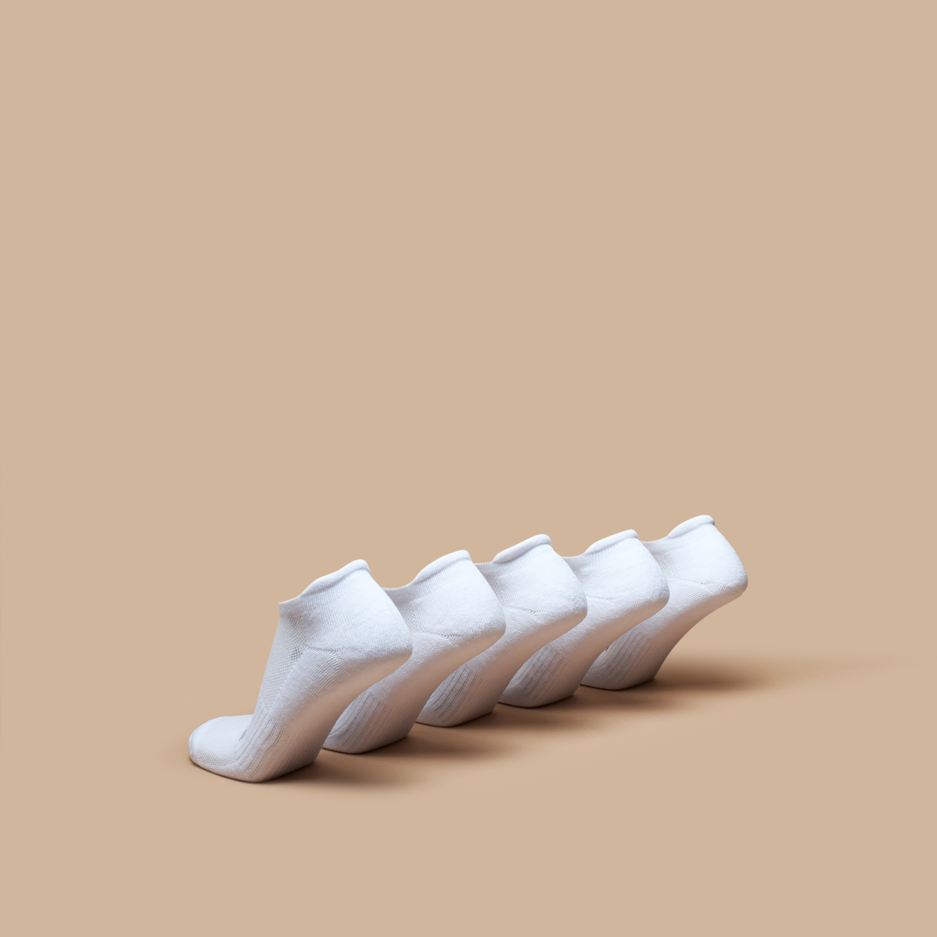 طقم جوارب موسّدة 5 أزواج بطول الكاحل وتفاصيل الشعار من كابا -men-socks-image-3