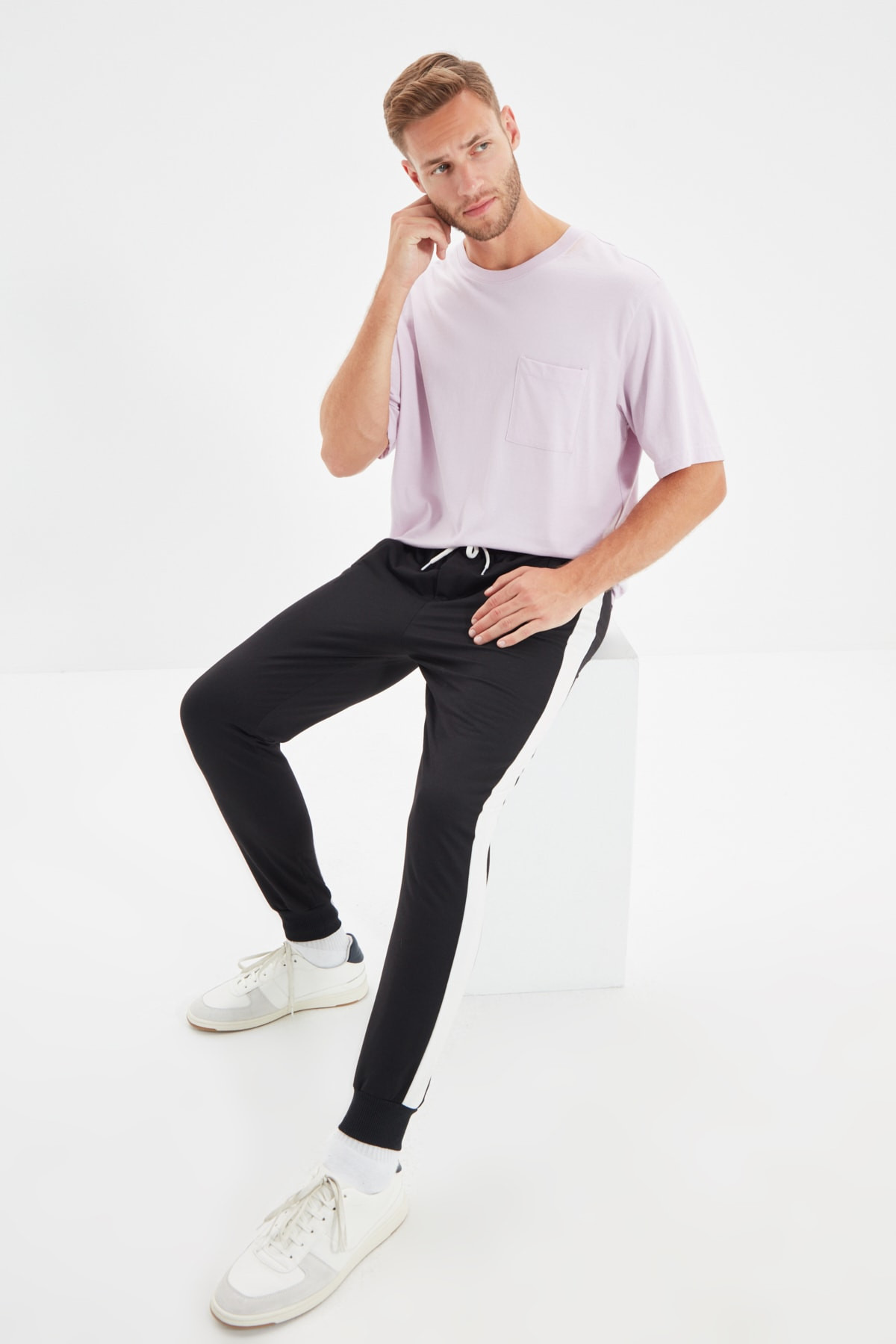 Trendyol Men Cotton Solid Black Jogger-men-clothing-bottoms-joggers-image-2