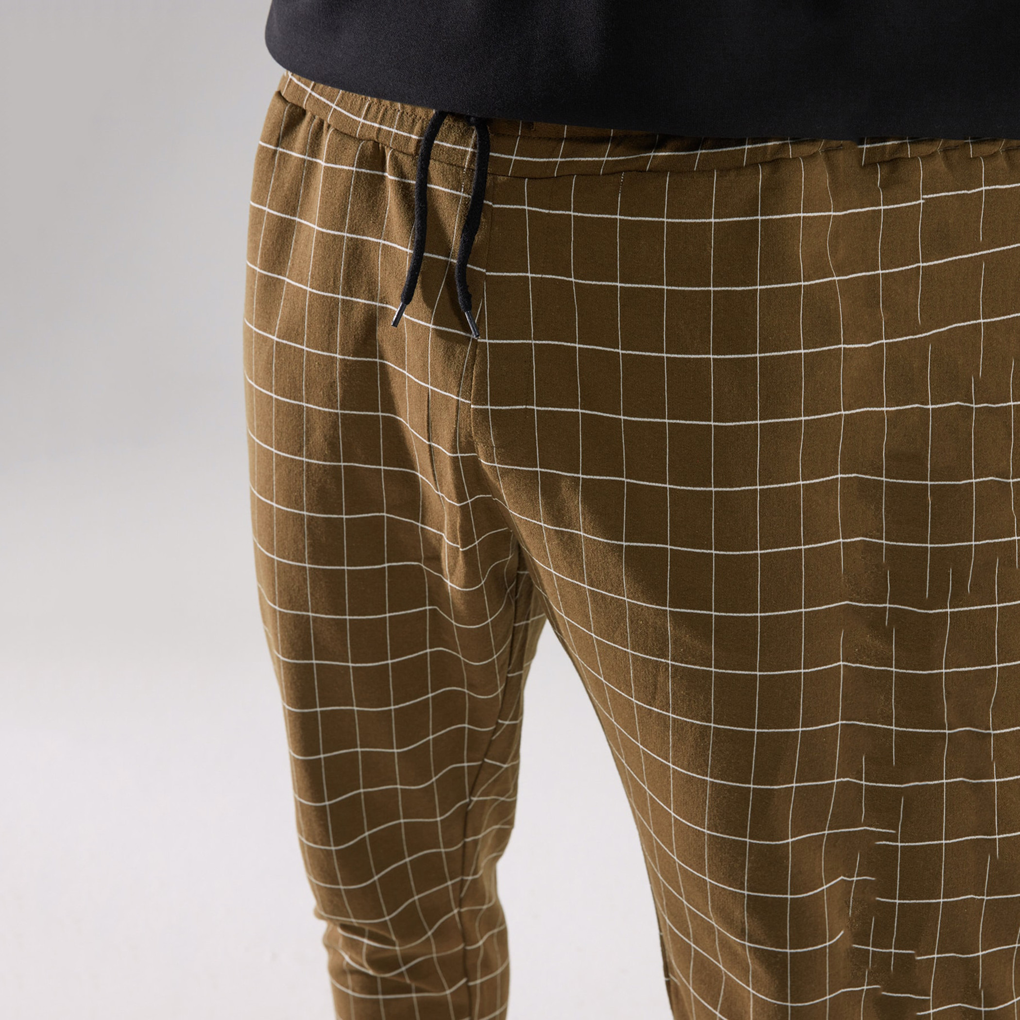 ترينديول بنى بانت عداء ببطء-men-clothing-bottoms-joggers-image-4