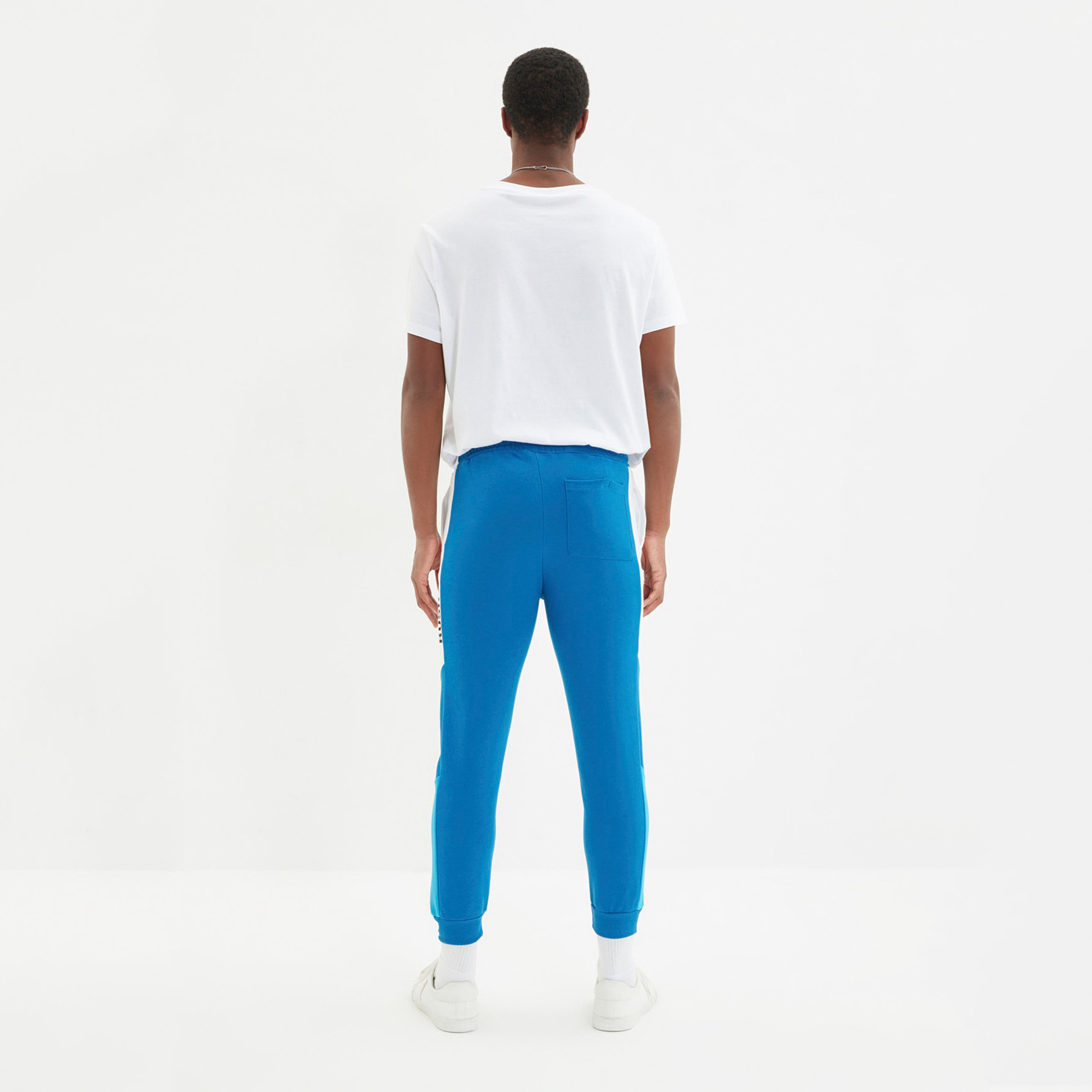 Trendyol Men Solid Pocket Detail Drawstring Jogger-sports-men-clothing-bottoms-image-4