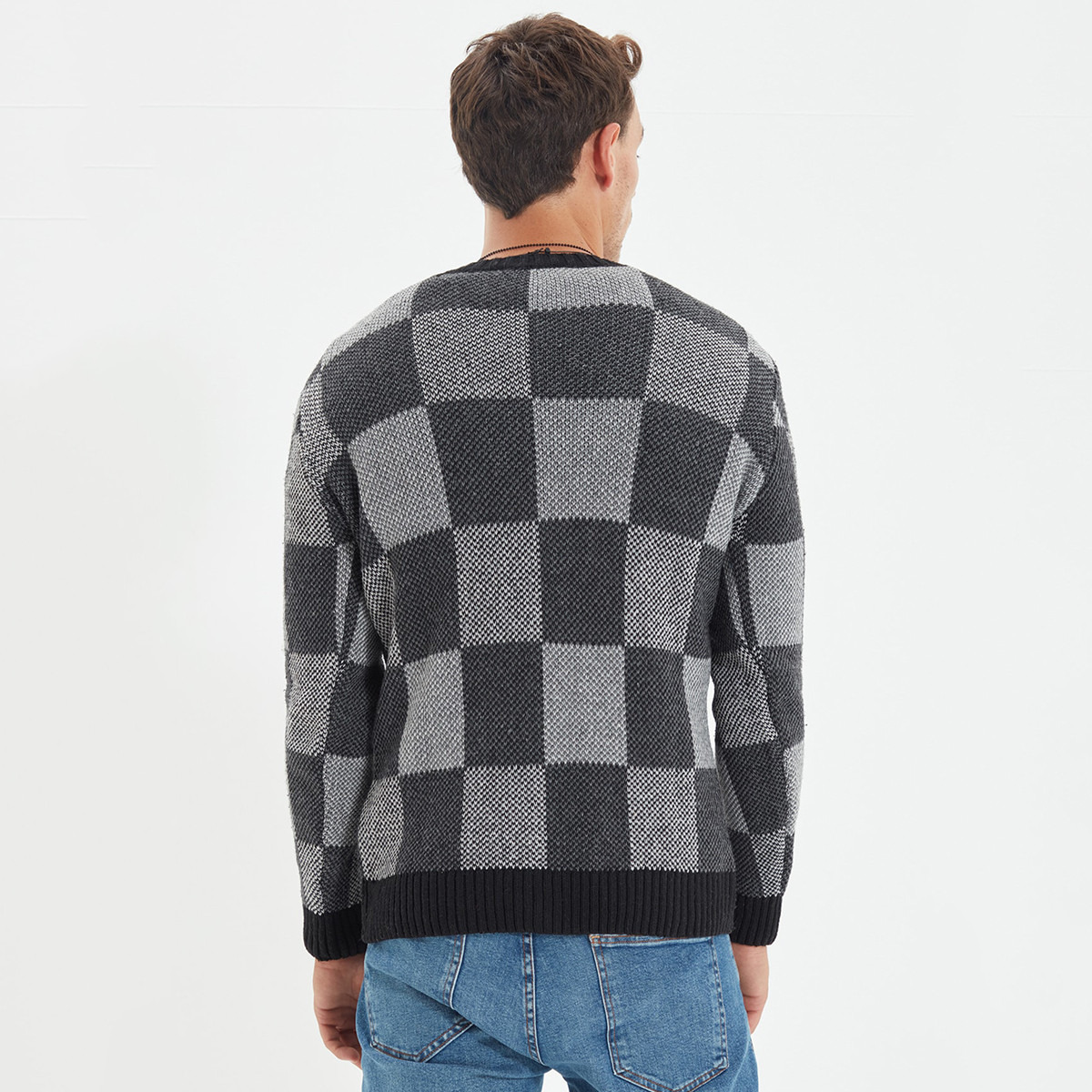 Trendyol Men Checked V-Neck Cardigan-men-clothing-sweatersandpullovers-image-8