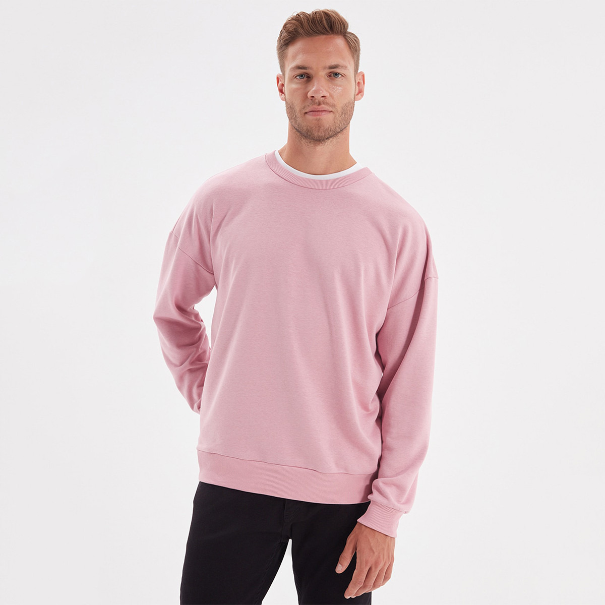 Trendyol Men Solid Crew Neck Sweatshirt-men-winterwear-hoodiesandsweatshirts-image-5