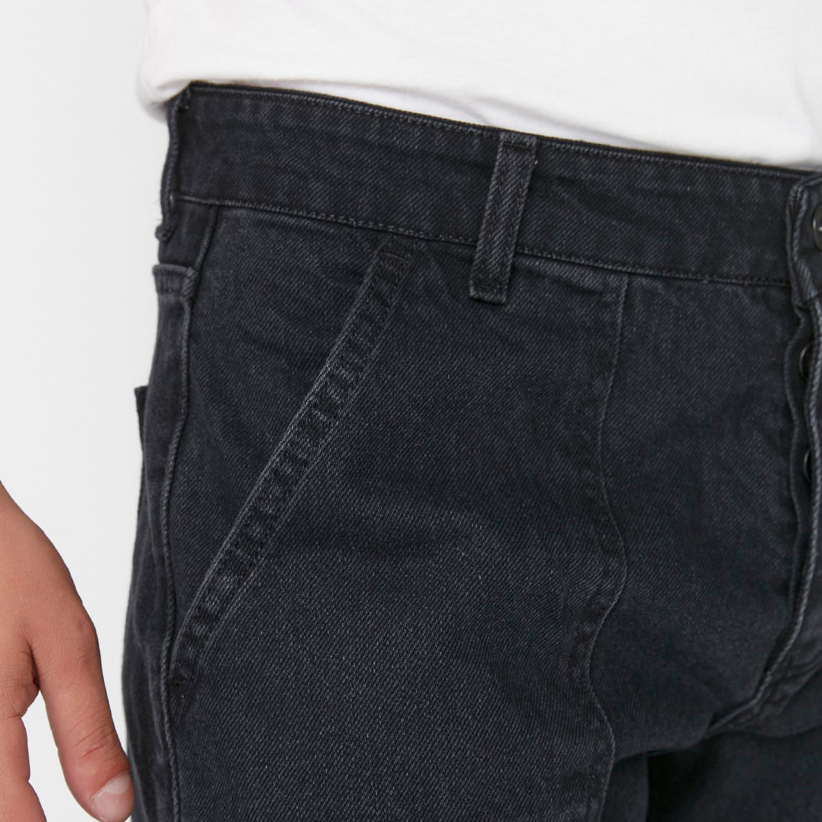 بنطلون جينز مستقيم من ترينديول رجالي بلون اسود سادة مع جيب فاتح-men-clothing-bottoms-jeans-image-4