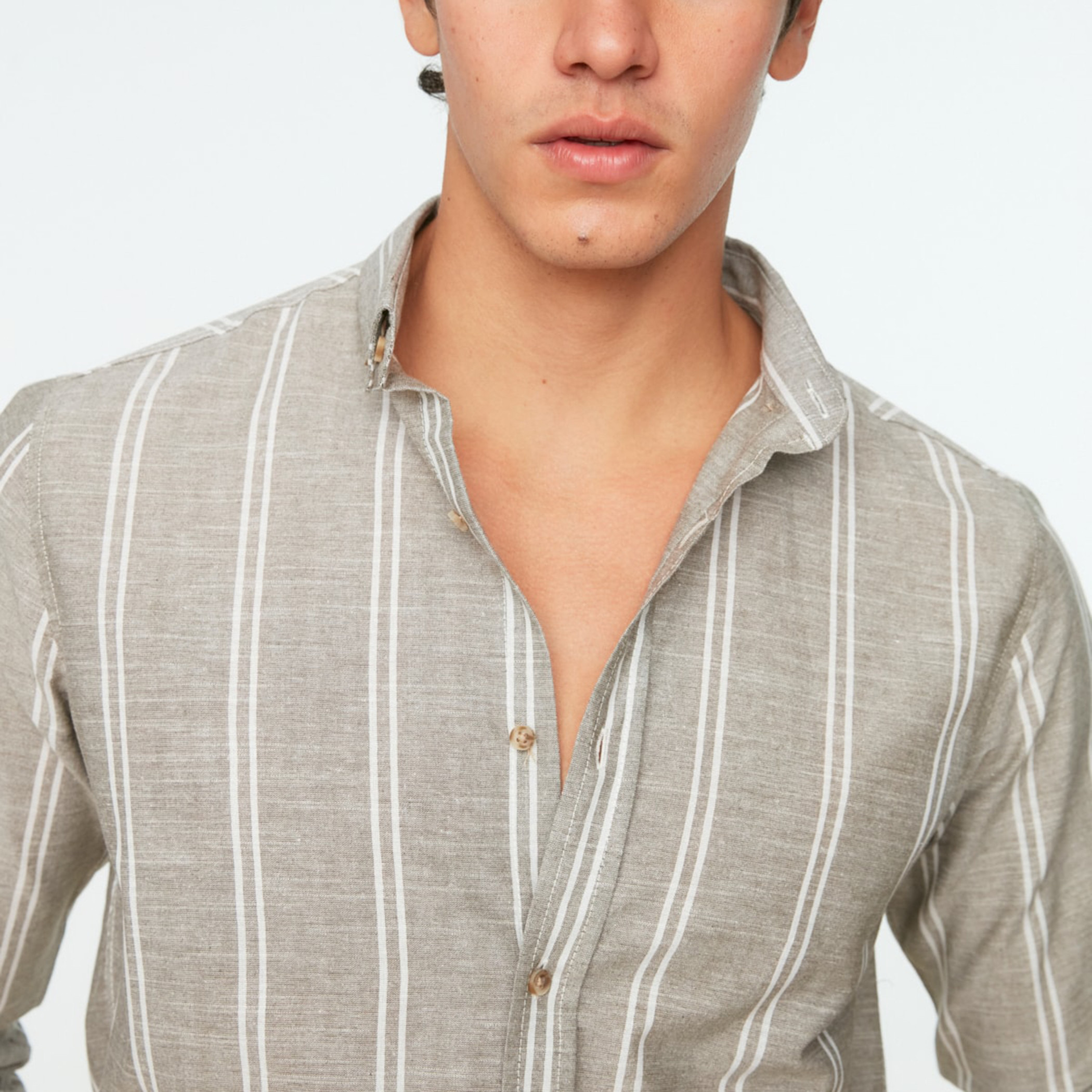 ترينديول أخضر  قميص-men-clothing-shirts-image-2