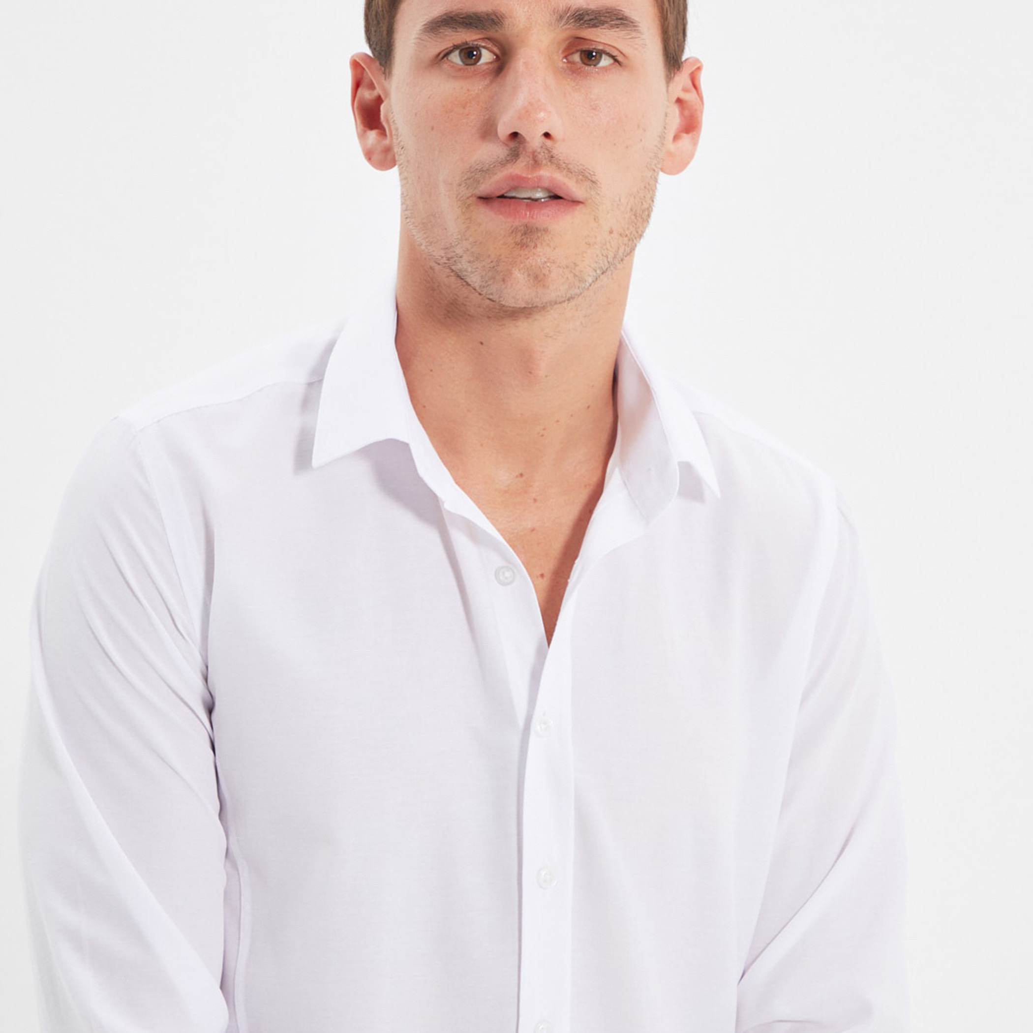 ترينديول أبيض  قميص-men-clothing-shirts-image-2
