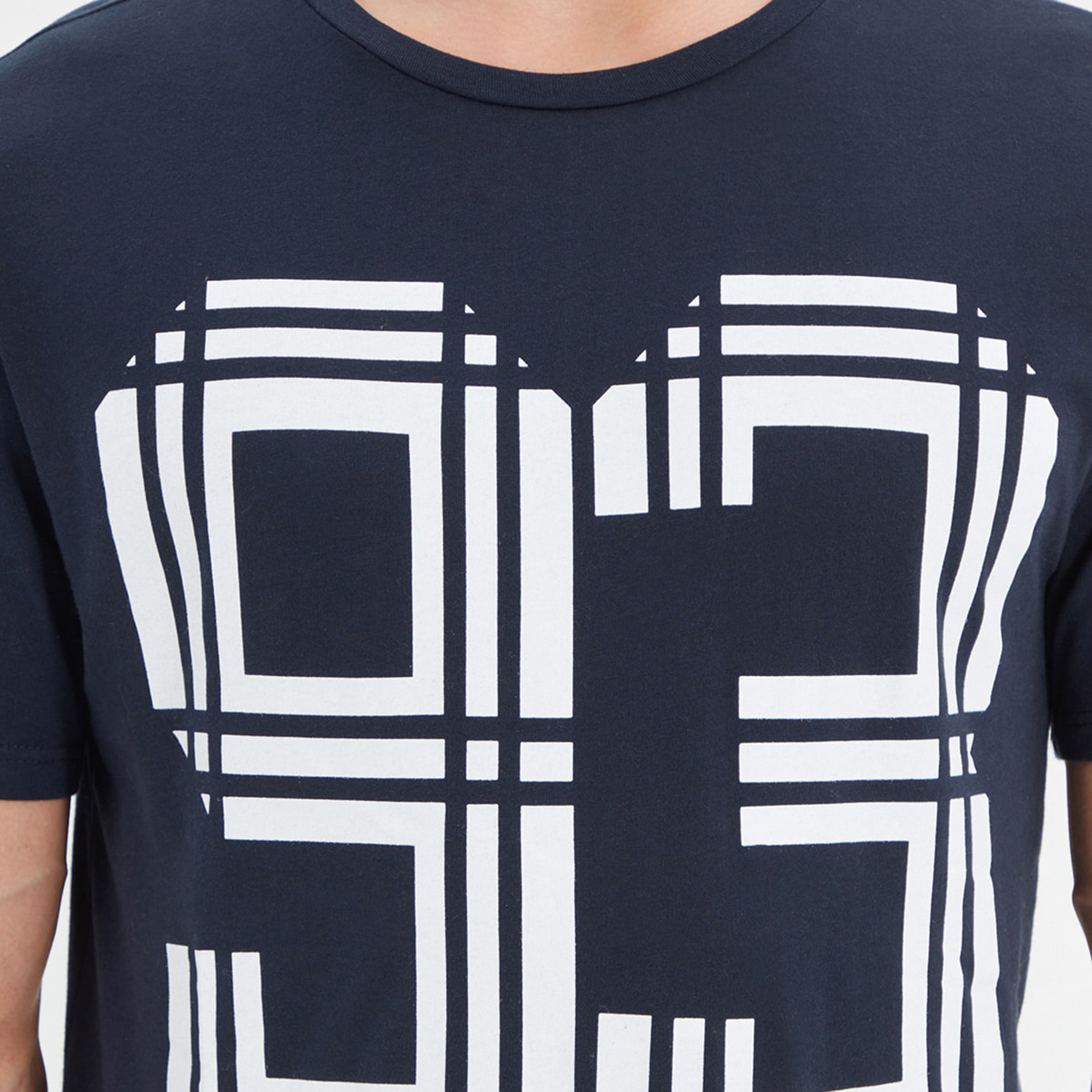 Trendyol Men Printed Crew Neck T-Shirt-men-clothing-tshirtsandpolos-tshirts-image-3